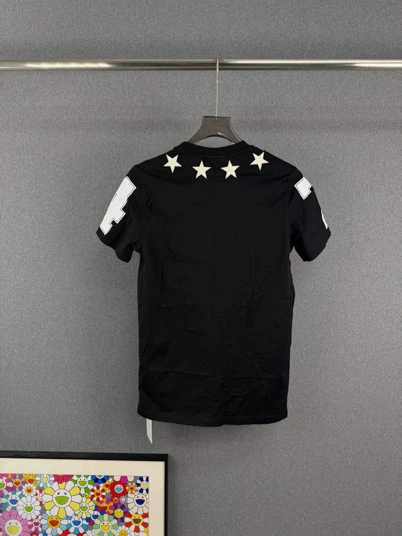Givenchy Givenchy Short-sleeved T-shirt with five-pointed star at t Size US XS / EU 42 / 0 - 2 Thumbnail
