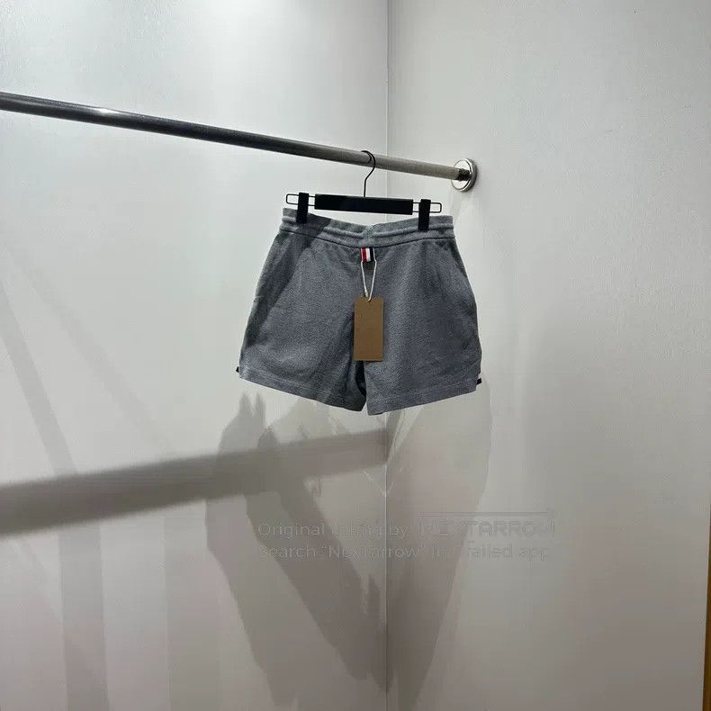 Thom Browne Thom Browne Drawstring High Waisted Straight Shorts Size 25" / US 0 / IT 36 - 2 Thumbnail