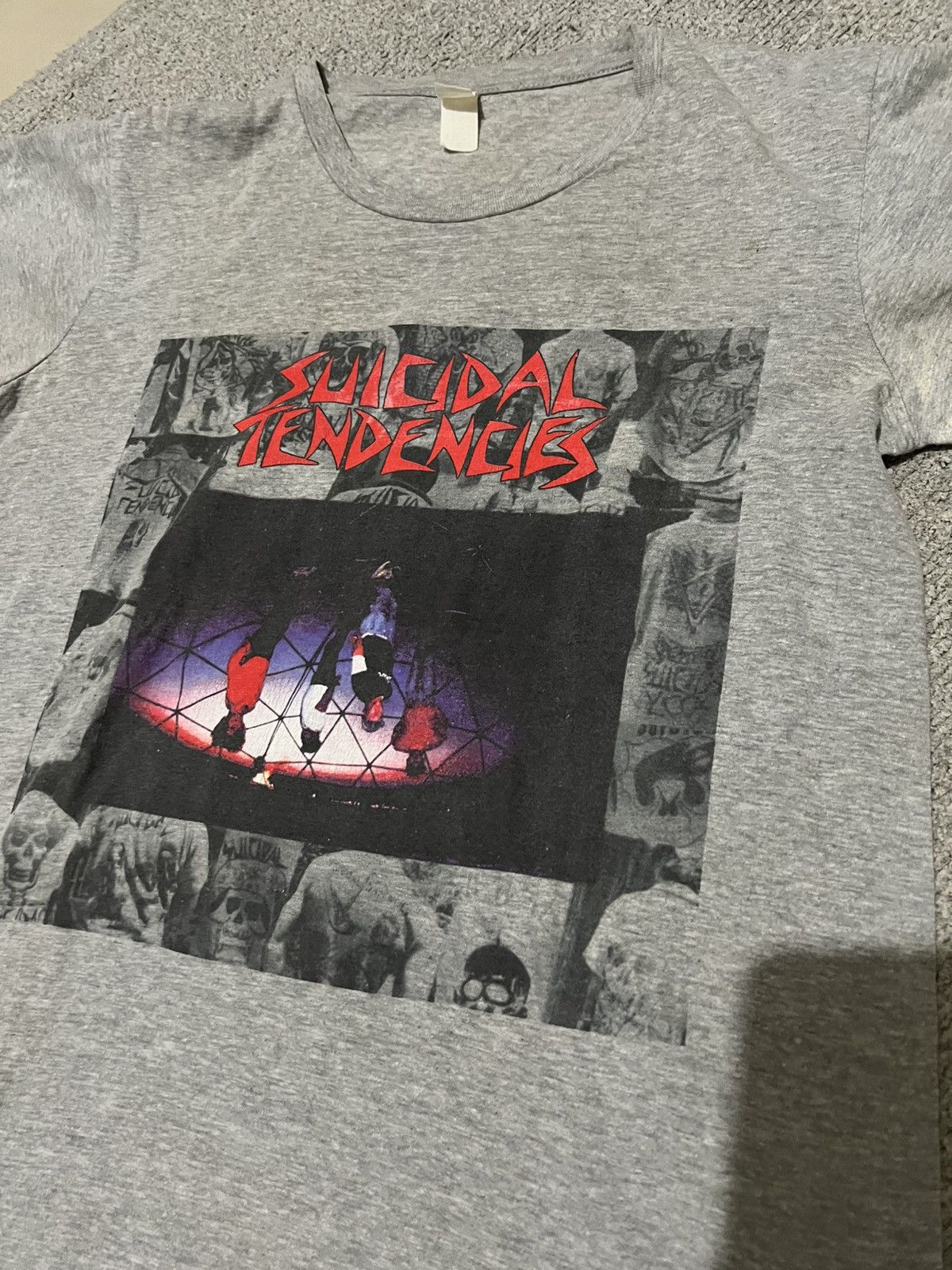 Band Tees Thrashed SUICIDAL TENDENCIES Sun Faded Distressed ERD GRUNGE Size US XS / EU 42 / 0 - 7 Thumbnail