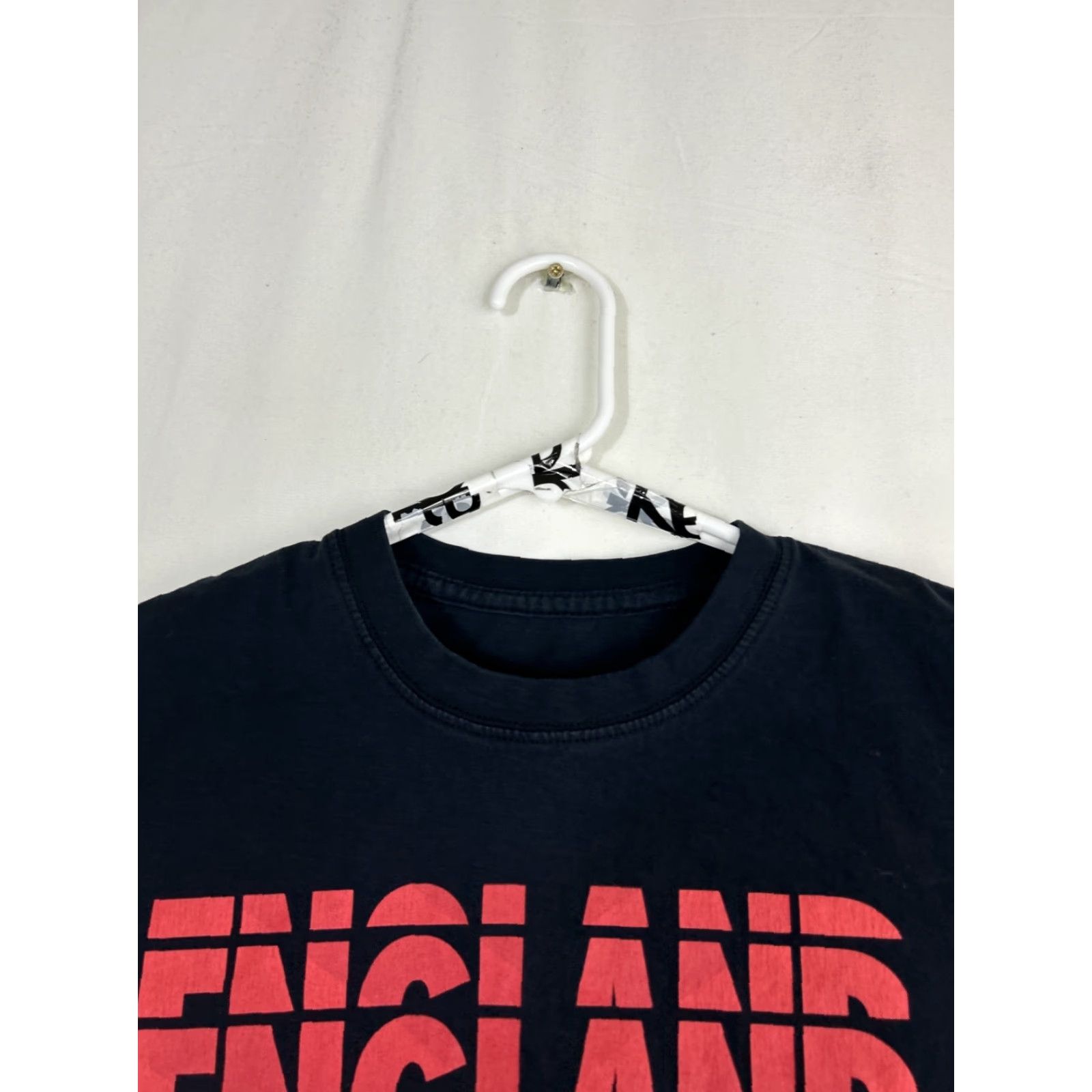 Nike NIKE MENS T-Shirt Slim Fit Graphic Crew Neck Black 16” Chest 28” Length XS? Size US S / EU 44-46 / 1 - 4 Thumbnail