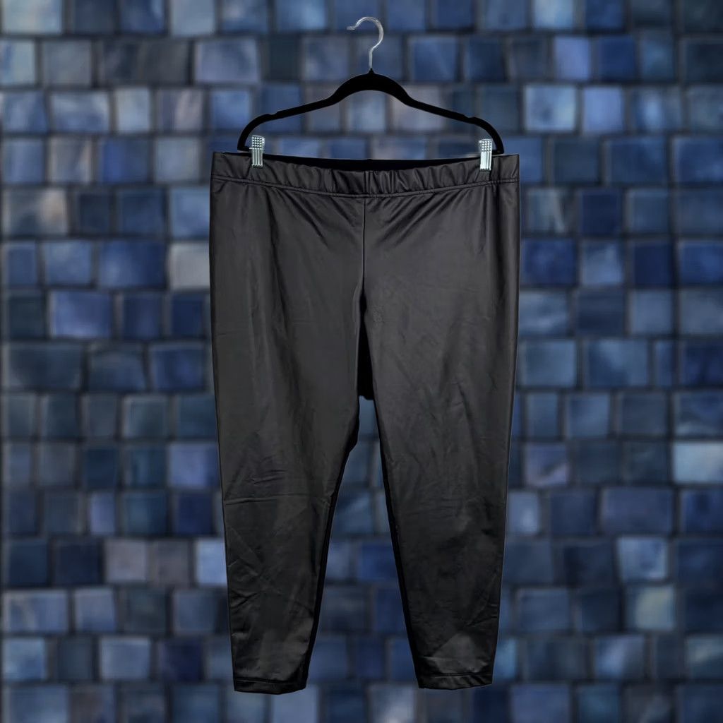 Old Navy Old Navy Leggings Womens XXL Petite Black Faux Leather Mid Rise Ankle Size 27" / US 4 / IT 40 - 1 Thumbnail