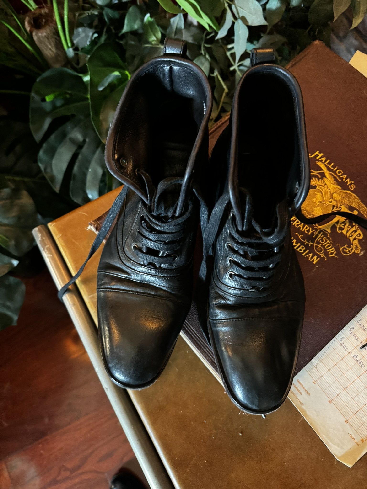 John Varvatos $698 JOHN VARVATOS Fleetwood Black BOOTS (sz 8.5) Size US 8.5 / EU 41-42 - 6 Thumbnail