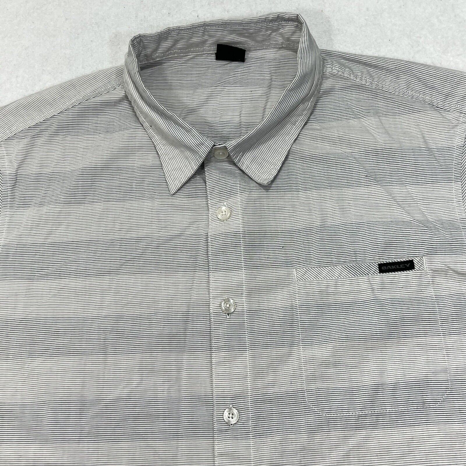 Oakley Oakley Short Sleeve Button Front Light Gray Shirt Size US M / EU 48-50 / 2 - 2 Thumbnail