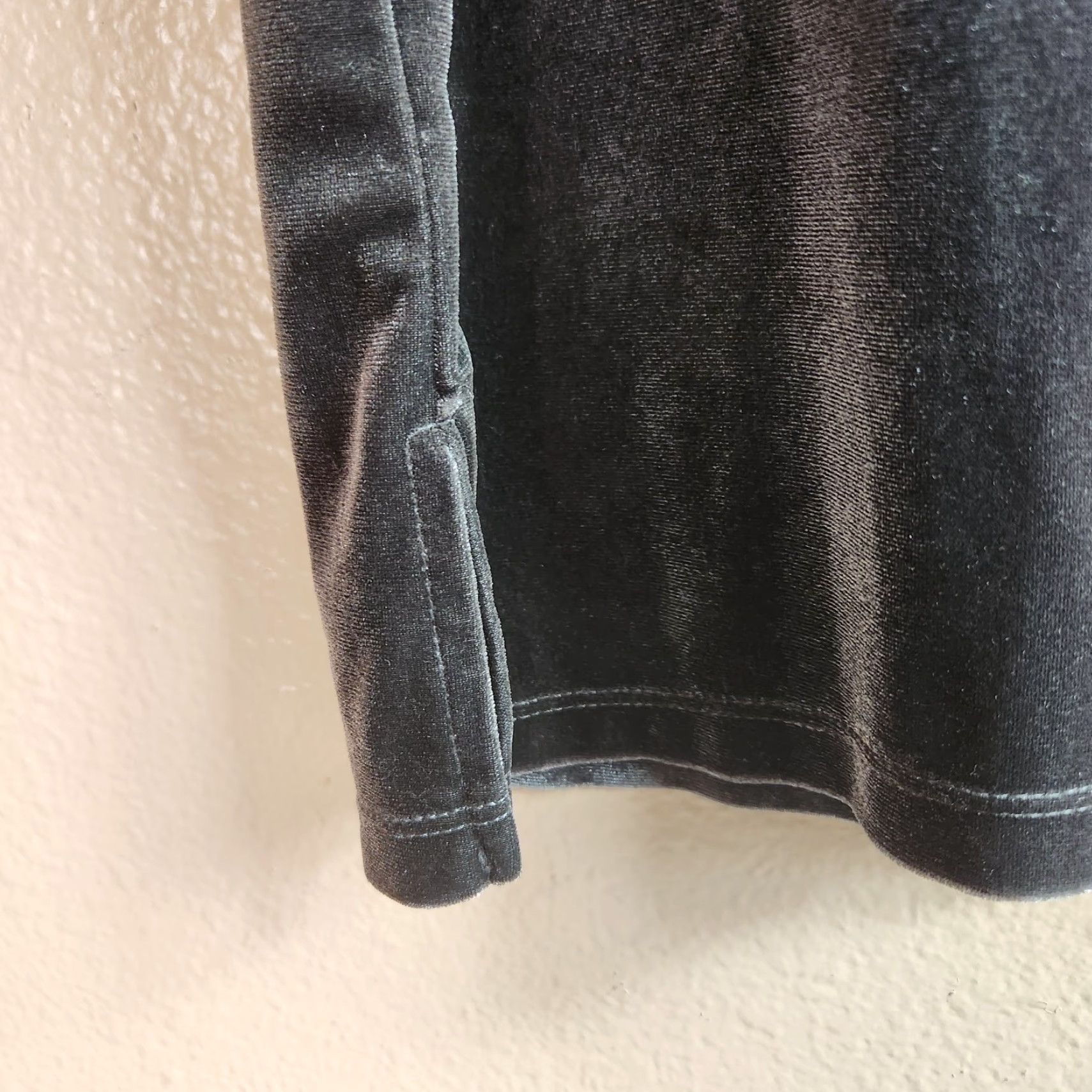 Old Navy Old Navy Womens XS Gray Velvet Relaxed Fit SS Crewneck Top Size XS / US 0-2 / IT 36-38 - 3 Thumbnail