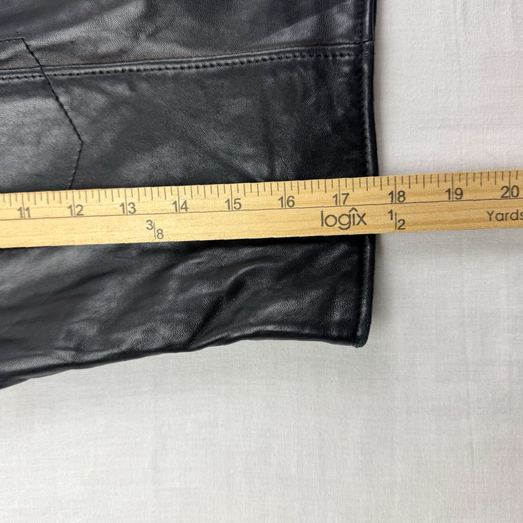 Bebe VINTAGE bebe Leather Vest Womens 10 Black San Francisco 100% Leather 80s Hipster Biker Size L / US 10 / IT 46 - 6 Thumbnail