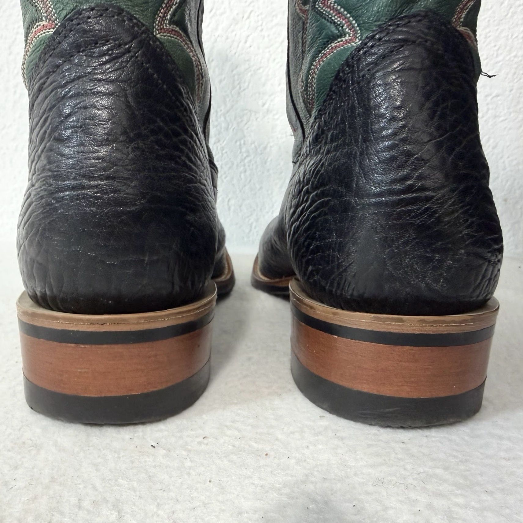 Vintage Boulet Cowboy Boots Green Black Mens Size 9 C Leather Almond Toe Western Boots Men’s Shoes US 9 Green Boulet Cowboy Theme Boots Size US 9 / EU 42 - 4 Thumbnail