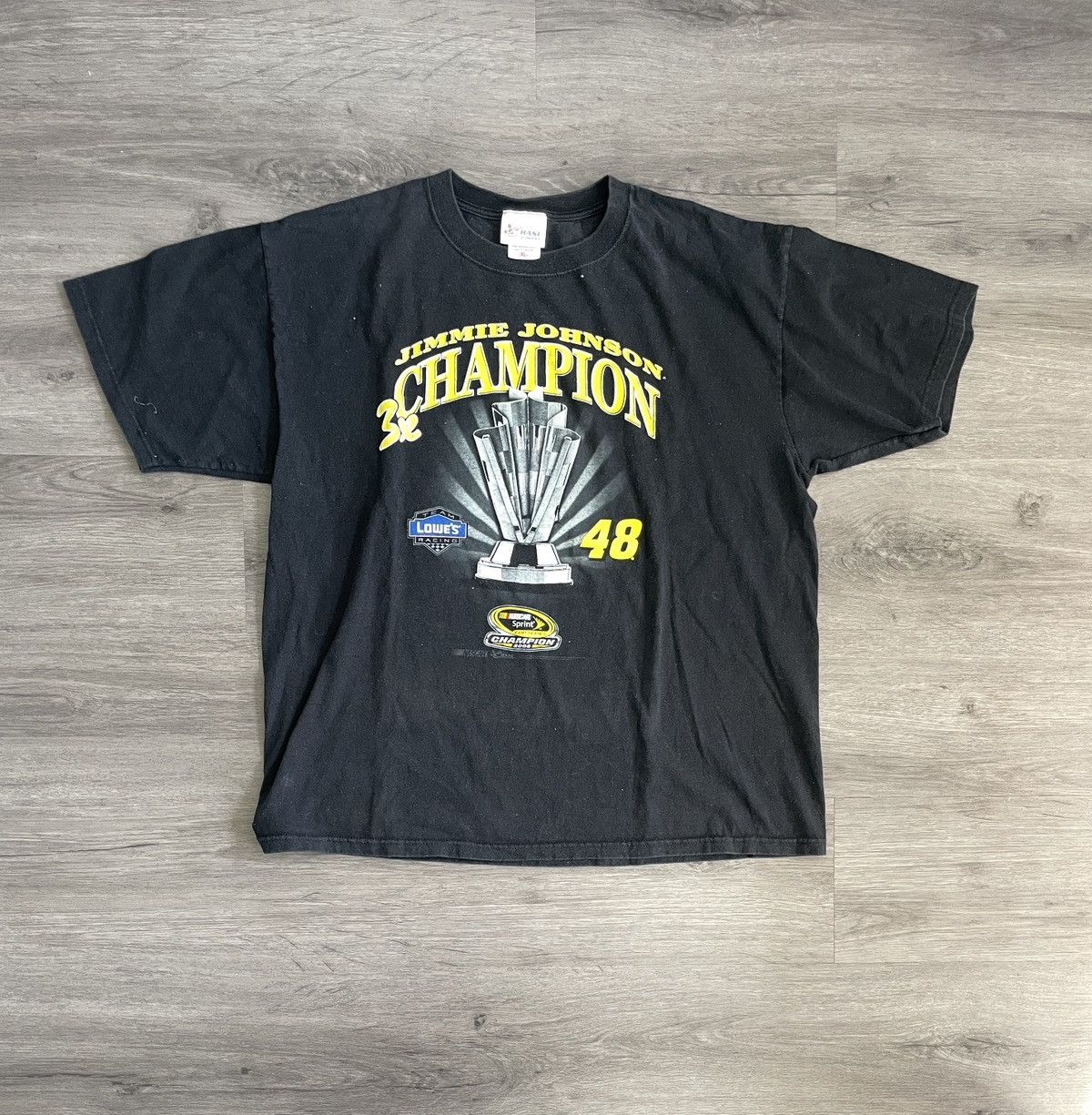 Chase Authentics × Vintage Vintage Chase “Jimmie Johnson 3x Champion” T-shirt (Sz.XL) Size US XL / EU 56 / 4 - 1 Thumbnail