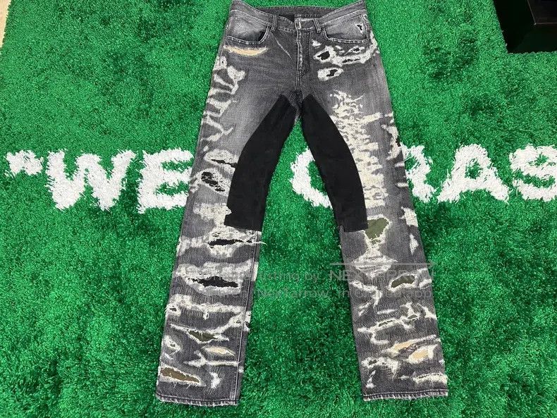 GIVENCHY BORO DENIM PANTS ジバンシー 新品未使用 Givenchy Boro Distressed Skinny Jeans With Leather Pads (Size 32