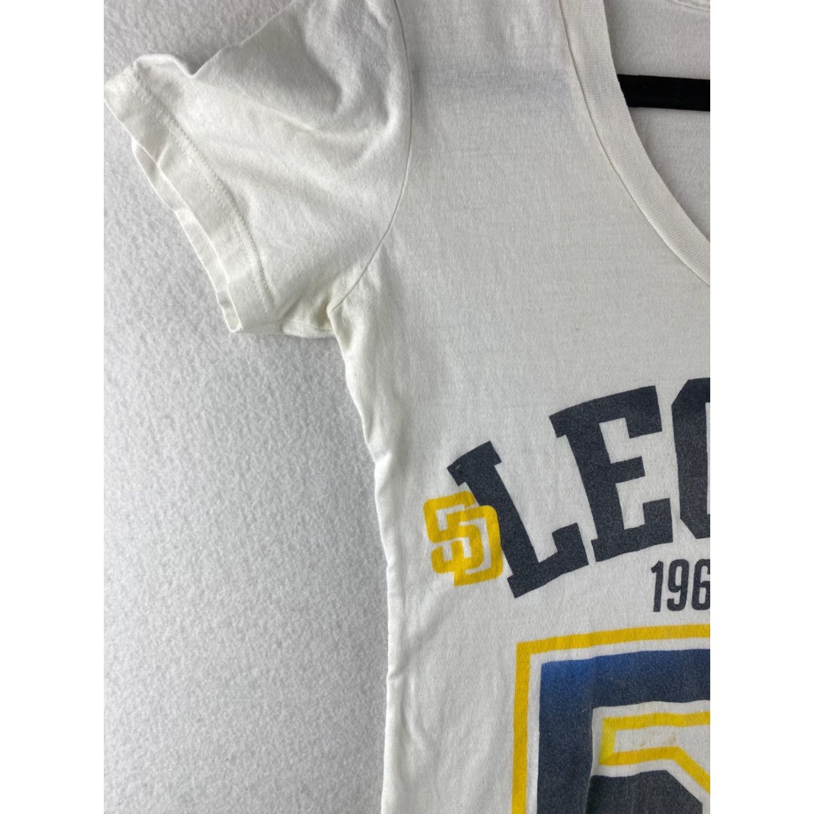 Roots Concrete Roots Shirt Womens L White V-Neck Cap Sleeve San Diego T-Shirt Graphic Size L / US 10 / IT 46 - 4 Thumbnail