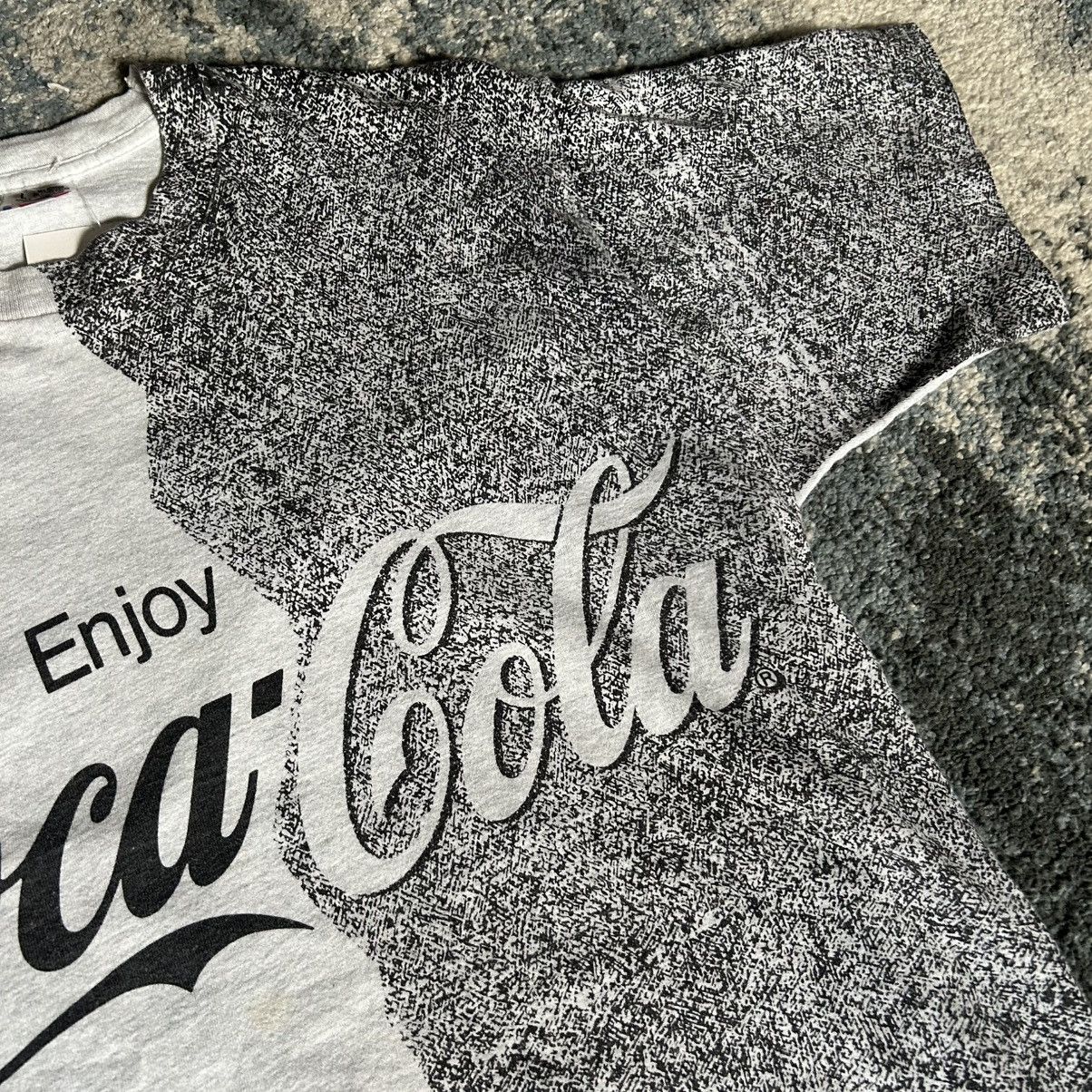 Coca Cola ASYMMETRiC ALLOVER PRiNT TELEViSiON STATiC TEE MTV CYBERPUNK Size US L / EU 52-54 / 3 - 6 Thumbnail