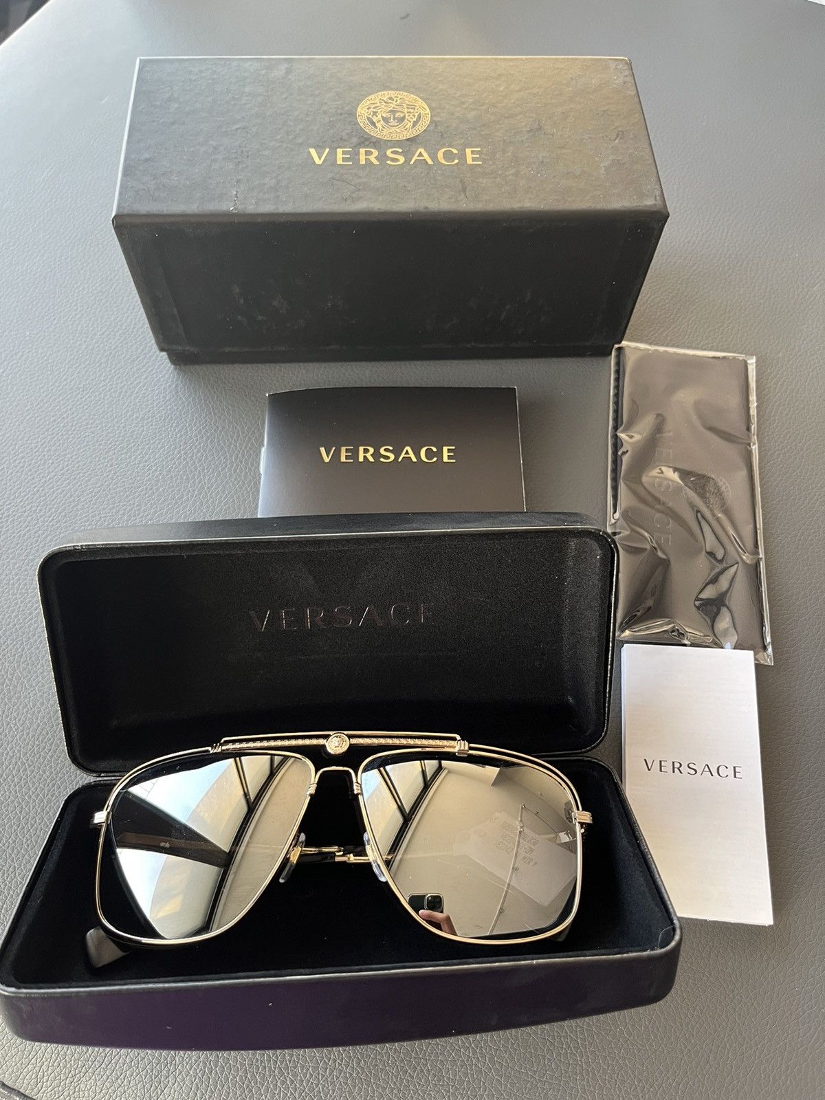 Versace Super Runway Rare Brand New Reflective Logo Sunglasses Size ONE SIZE - 2 Thumbnail