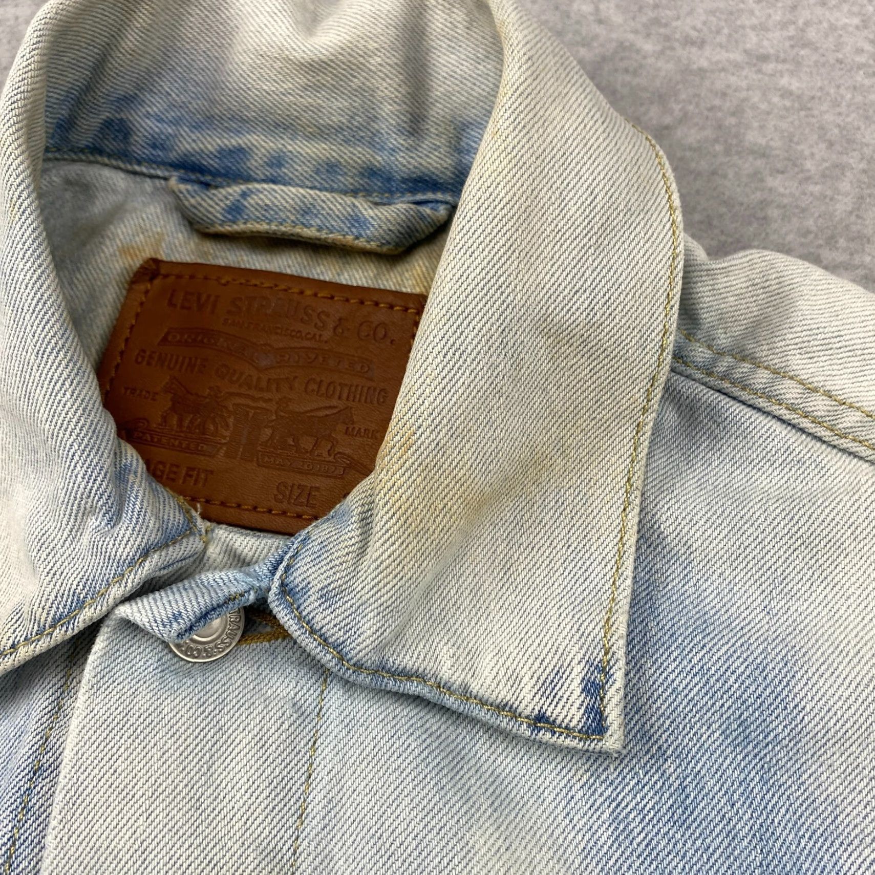 Levi's Levi's Trucker Jacket Mens Small S Vintage Fit Acid Wash Denim Button Up Pockets Blue Size US S / EU 44-46 / 1 - 6 Thumbnail