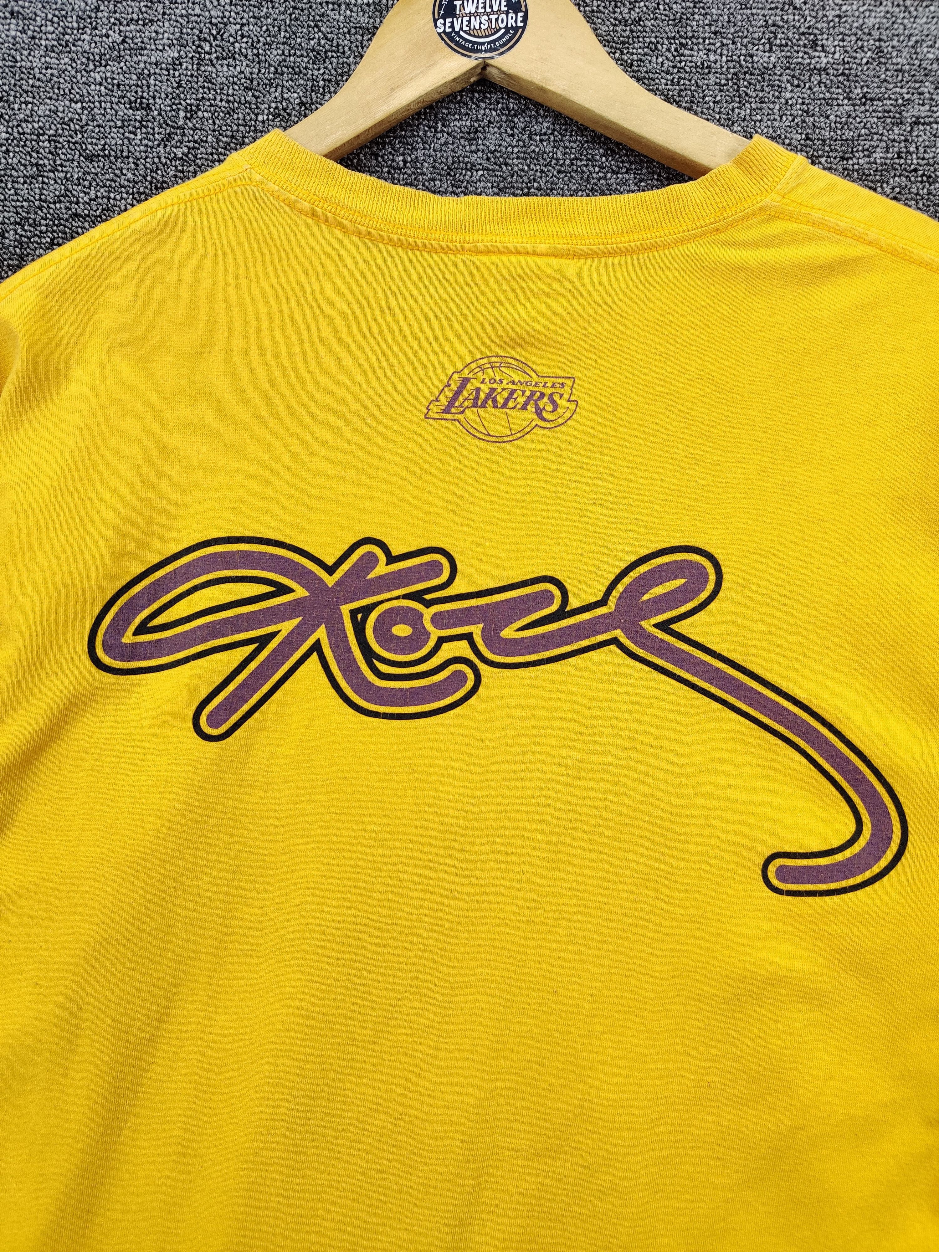 NBA Vintage Kobe Bryant NBA L.A. Lakers Overprint Tee T Shirt Size US M / EU 48-50 / 2 - 8 Thumbnail