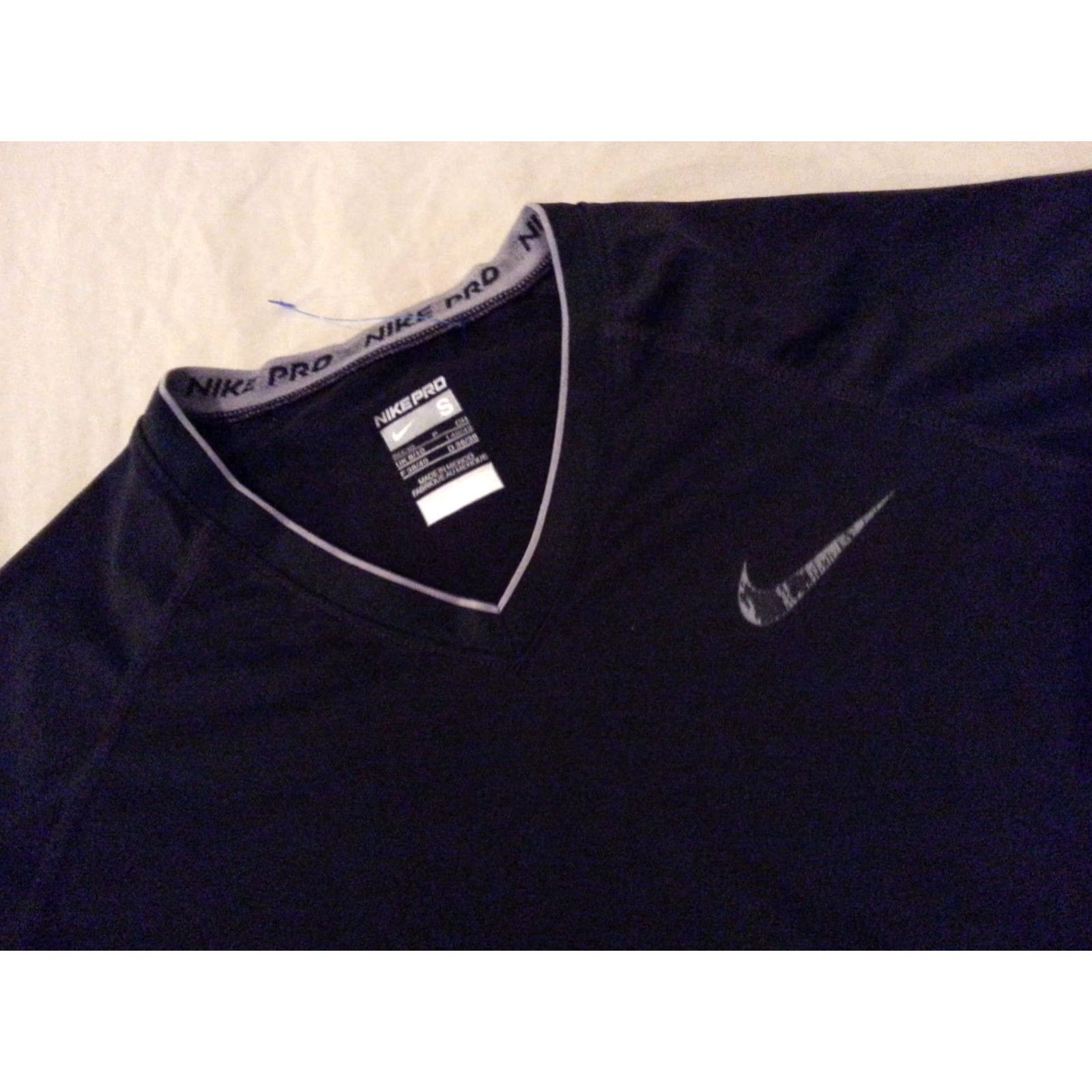 Nike Womens Nike Shirt S Small Black Athletic Shirt Womens Small Nike Black Athletic Shirts & Tops Mens? Size S / US 4 / IT 40 - 6 Thumbnail