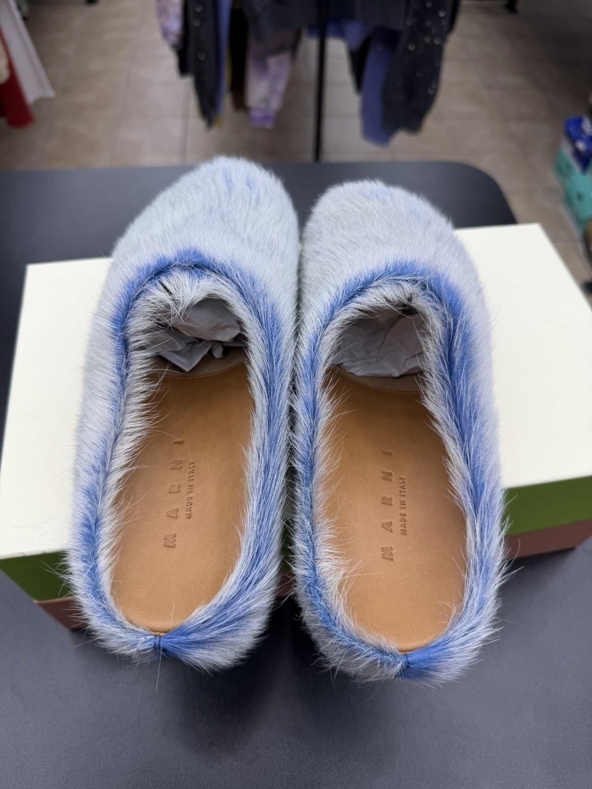 Marni Marni Biue Long Hair Calfskin Fussbett 37.5EU/7.5US Women’s Size US 7.5 / IT 37.5 - 11 Thumbnail