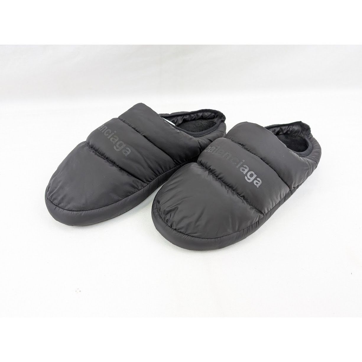 Balenciaga o1rshd1 Alaska Slipper Nylon in Black Size US 9 / EU 42 - 16 Thumbnail