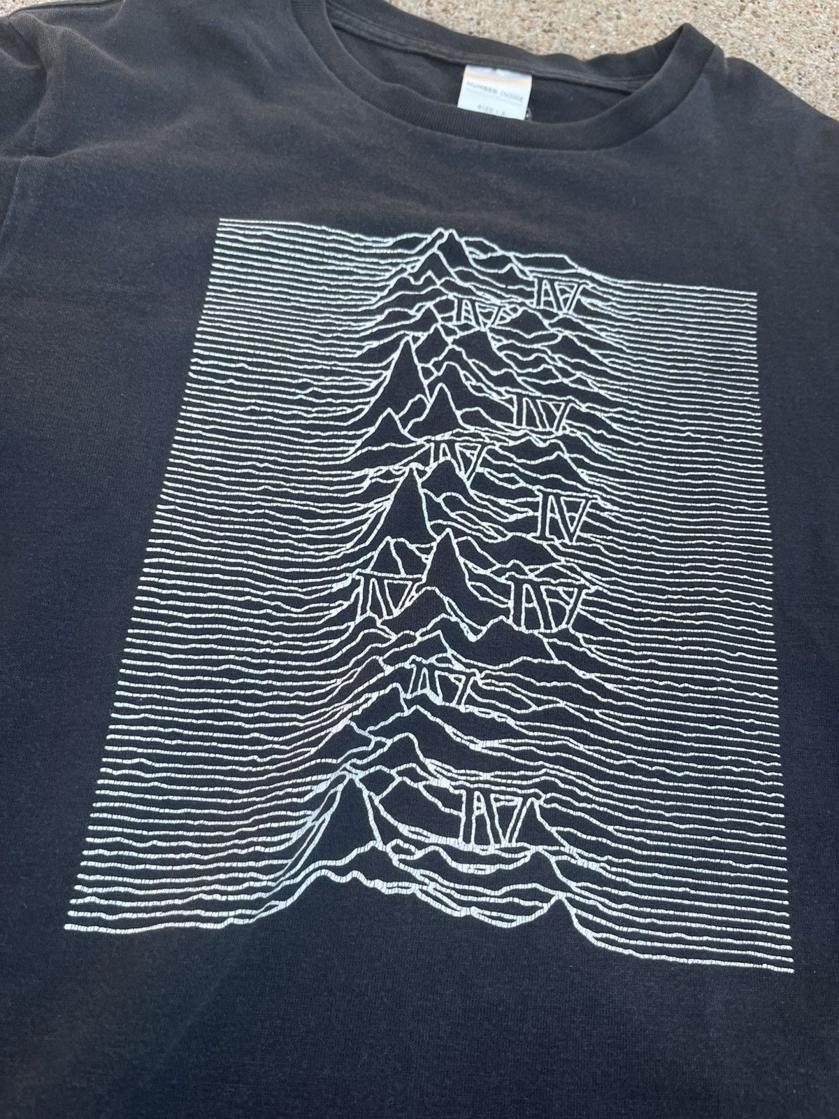 Number (N)ine SS01 “Time Migration” Joy Division Unknown Pleasures IV Tee Size US M / EU 48-50 / 2 - 2 Thumbnail