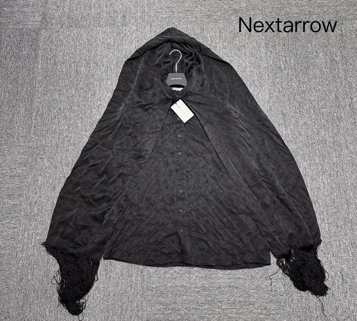 Balenciaga Balenciaga full print bullet screen hooded fringe shirt Size US S / EU 44-46 / 1 - 1 Thumbnail