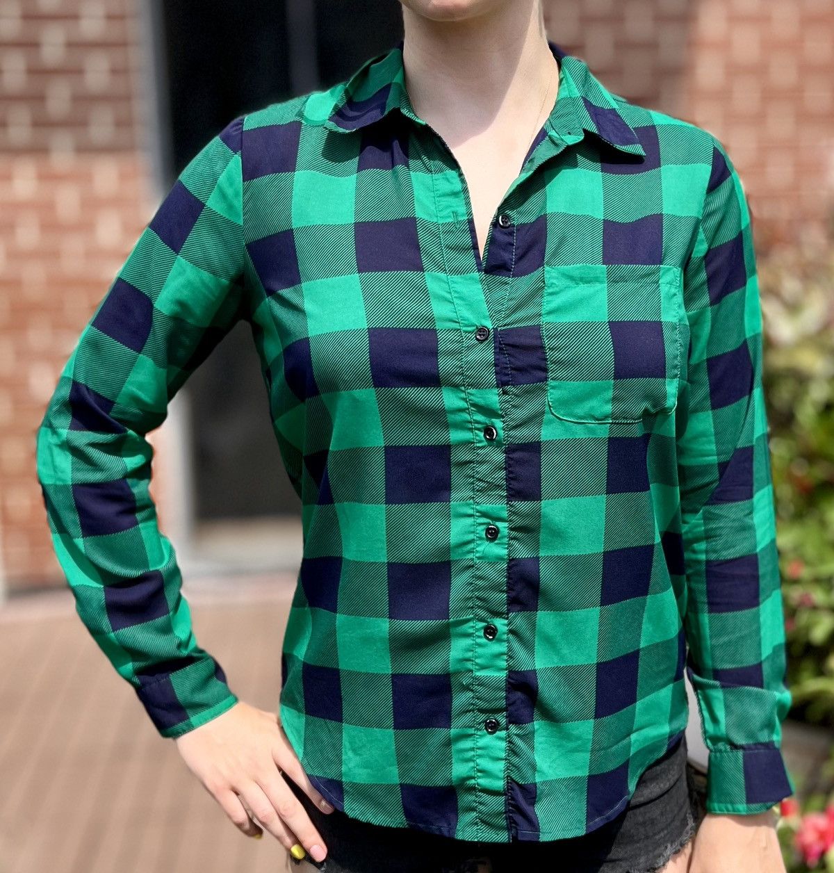 H&M H&M Women Green & Navy Plaid Long Sleeve Button-Down Shirt S | Grailed