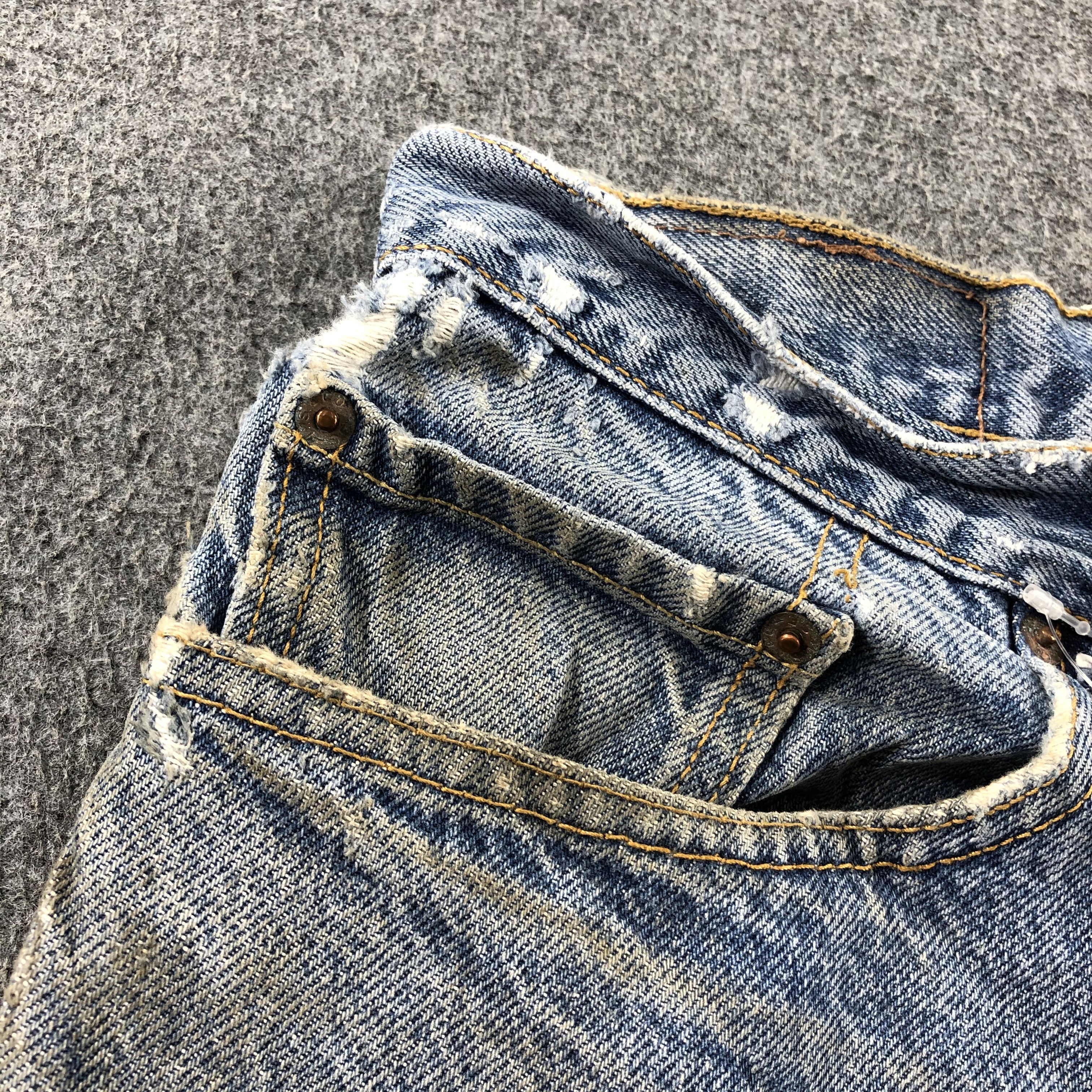 Levi's Vintage Blue Wash Levis 505 Jeans-J2619 Size US 43 - 15 Thumbnail