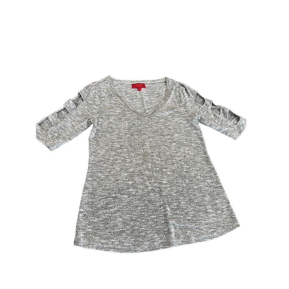 Jennifer Lopez JENNIFER LOPEZ Shirt Womens Size Small Gray Rhinestone V-Nec Size S / US 4 / IT 40 - 1 Thumbnail