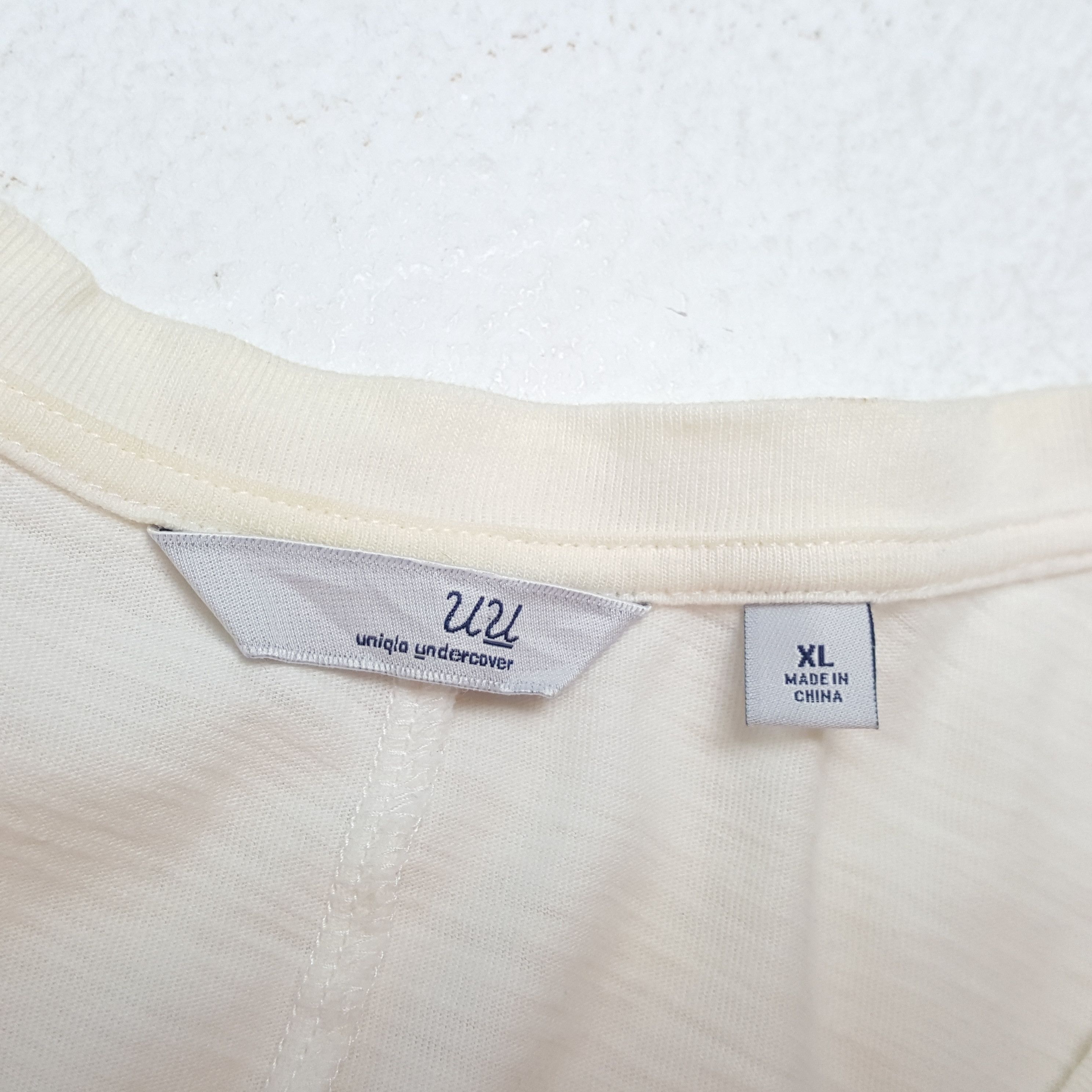 Undercover × Uniqlo UNIQLO UNDERCOVER Japanese Brand Center Design Tshirt Size US L / EU 52-54 / 3 - 11 Thumbnail