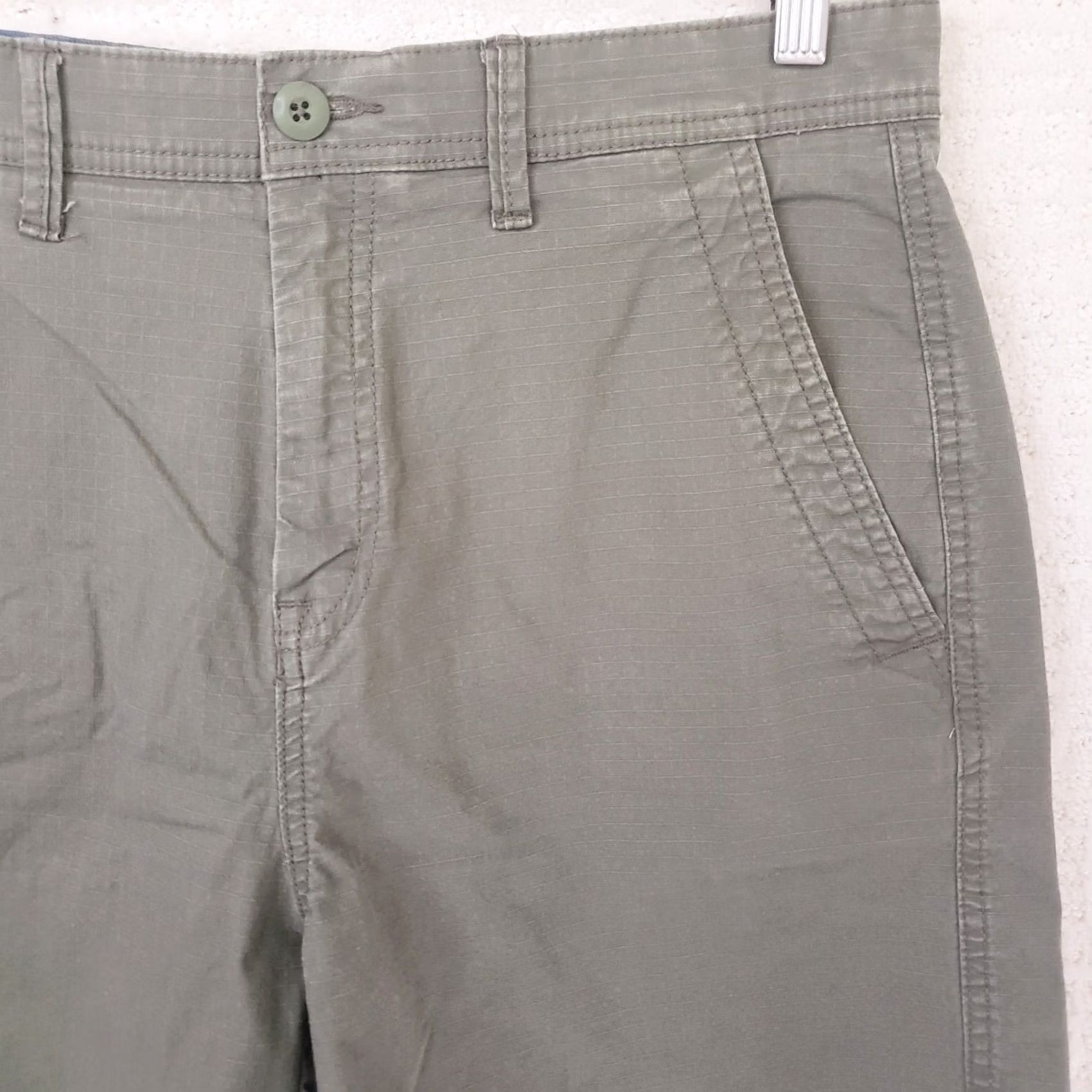 Vintage Ocean & Coast Shorts Men’s 32 Green Cargo Ripstop Cotton Zip Pocket Plaid Casual Summer Fall Spring Size US 32 / EU 48 - 3 Thumbnail
