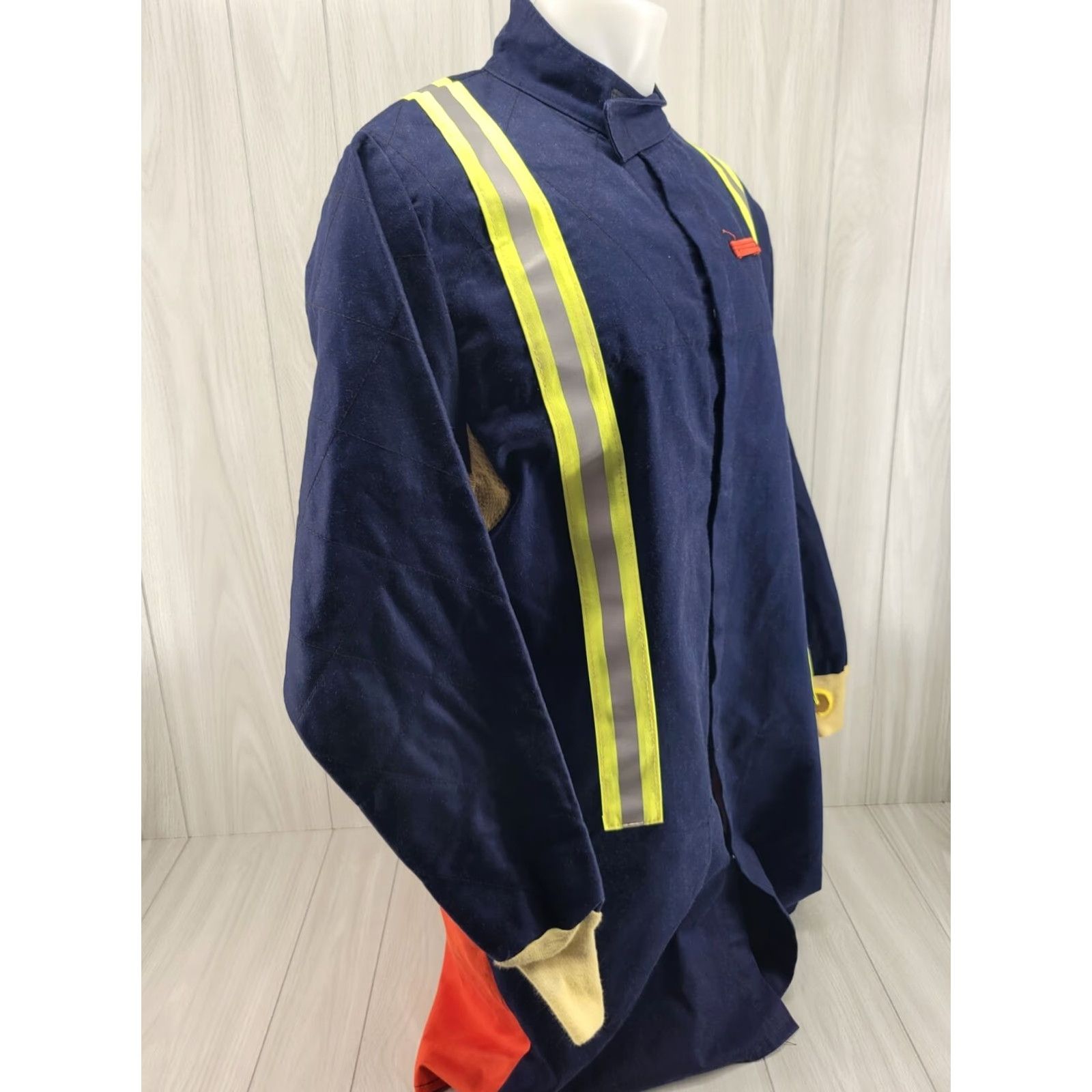 4SDESIGNS VINTAGE Quantum Designs Jacket Work Coat Men’s L Blue Reflective Flame Resistant Vented Jacket - Mens Large Workwear Size US L / EU 52-54 / 3 - 4 Thumbnail
