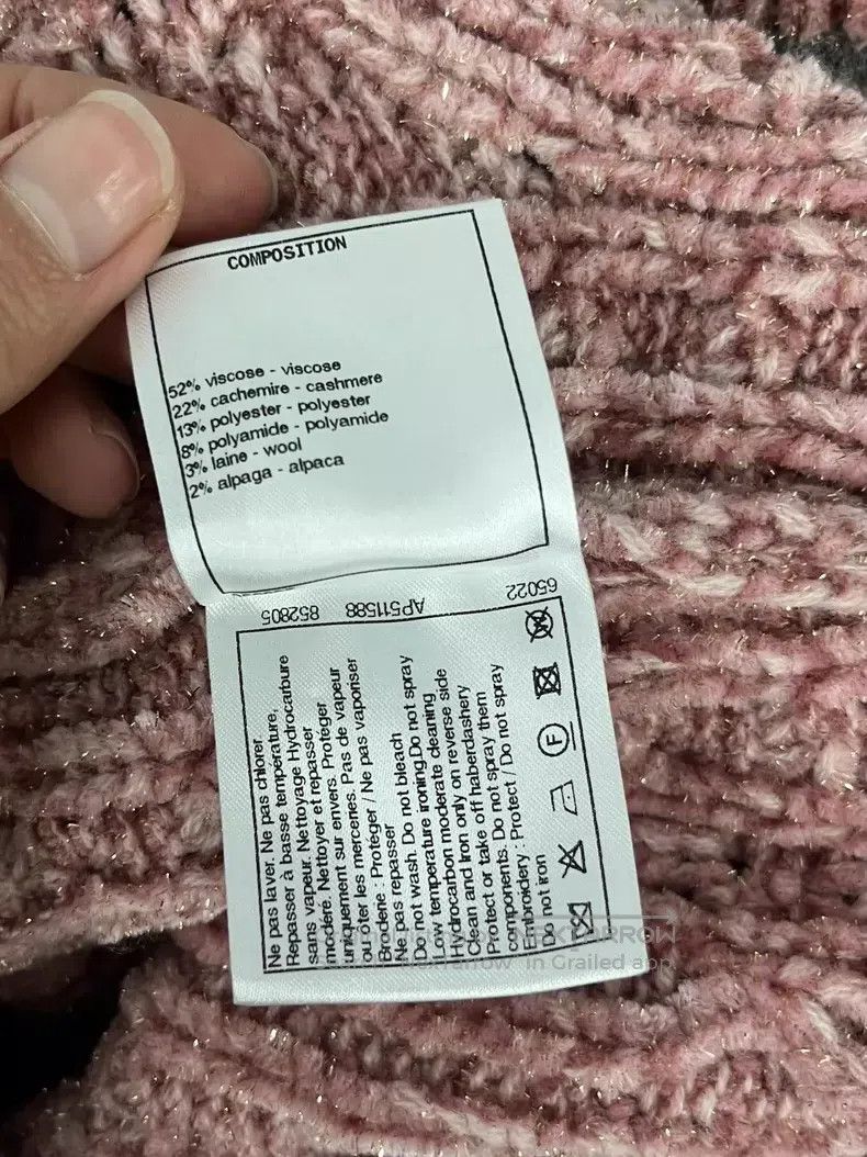 Chanel Chanel 22B pink V-neck velvet knit sweater Size XXS / US 00 / IT 34 - 6 Thumbnail