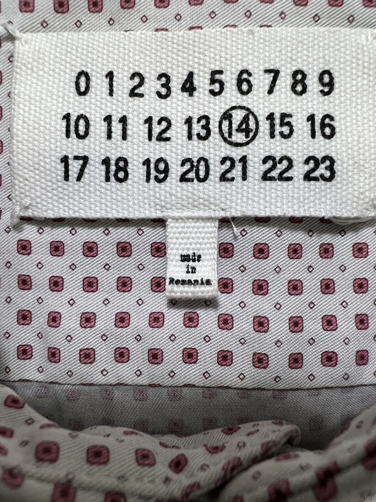 Maison Margiela Maison Margiela - Capsule Allover Print Button Up L/S Shirt Size US S / EU 44-46 / 1 - 14 Thumbnail