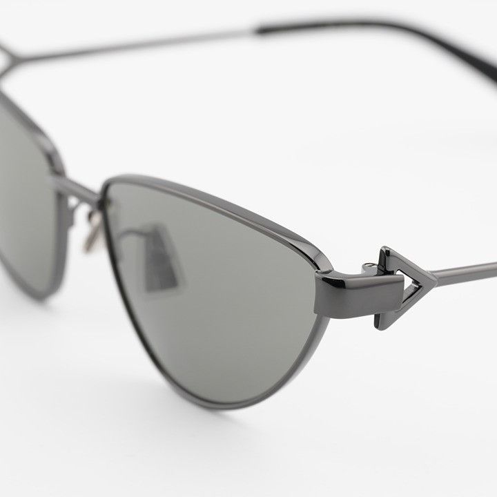 Bottega Veneta Bottega Veneta BV1186S 001 Sunglasses Ruthenium Cat Eye Fram Size ONE SIZE - 3 Thumbnail