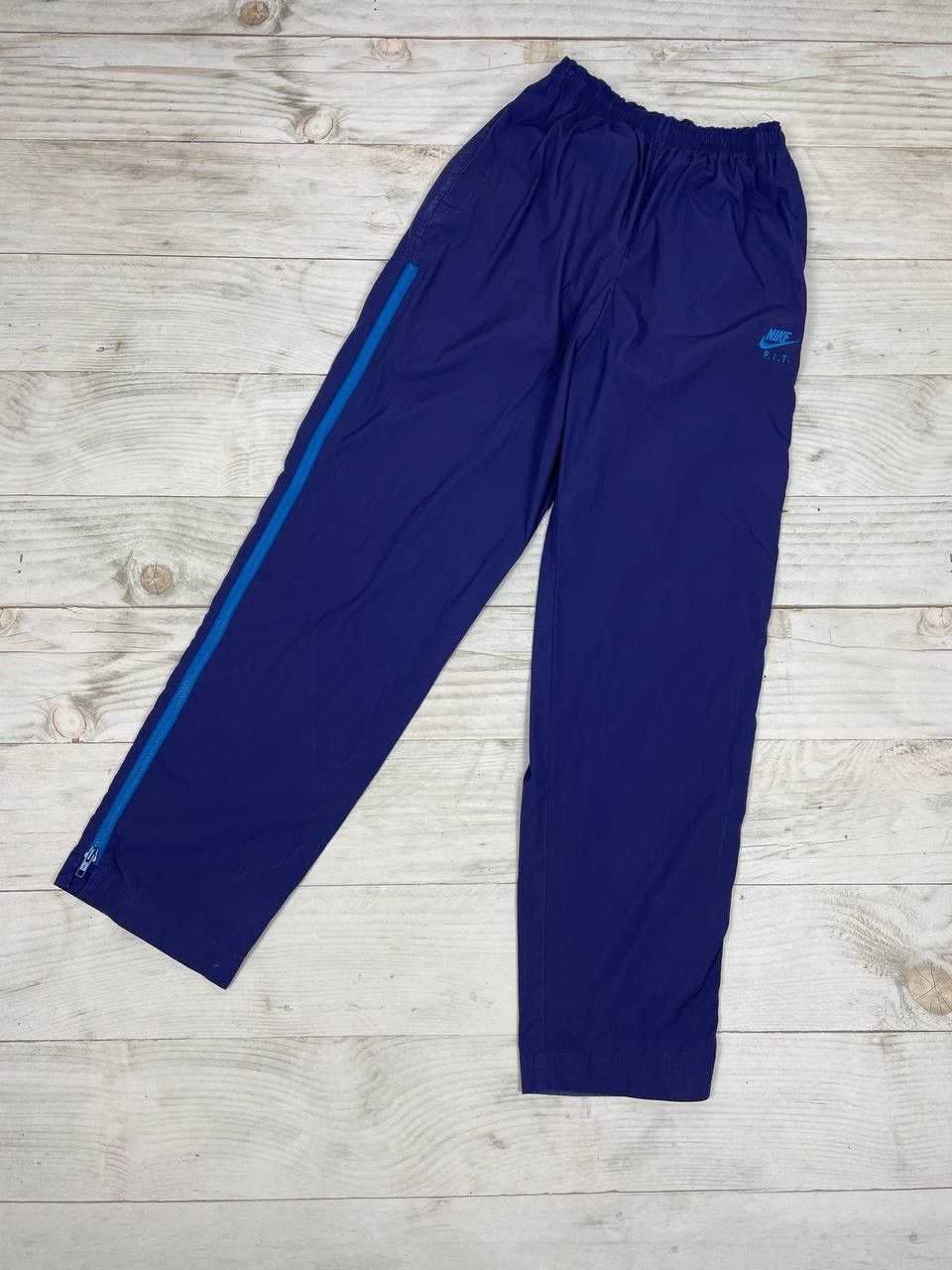Nike Vintage Nike Tracksuit Jacket And Pants Nylon 90s Size US S / EU 44-46 / 1 - 2 Thumbnail