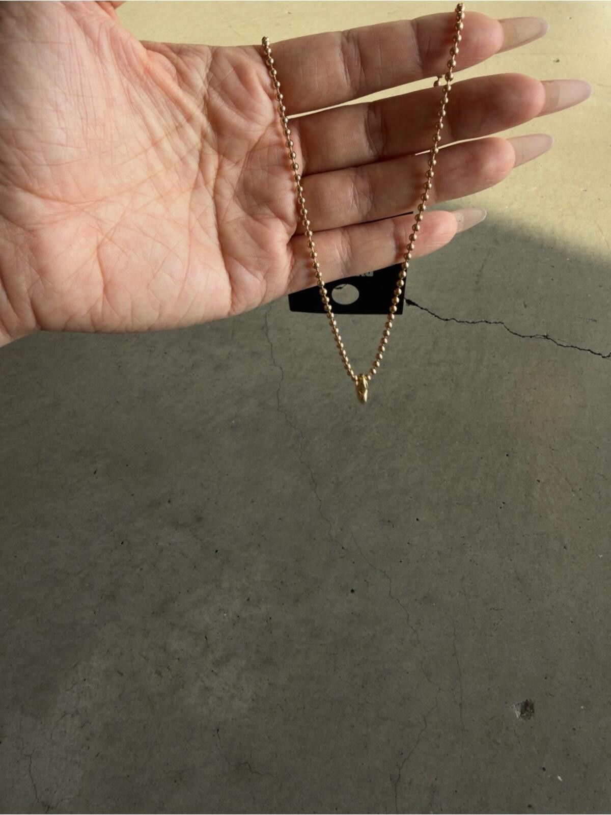 Urban Outfitters Gold Heart Charm Beaded Necklace / Minimalist / Coquette Size ONE SIZE - 6 Thumbnail