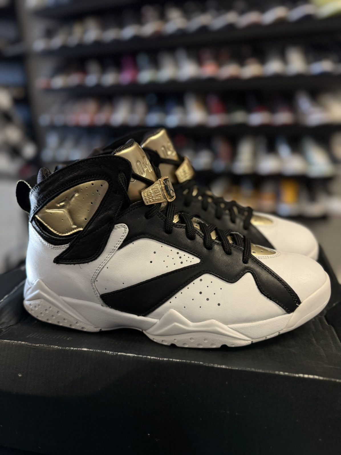 Jordan Brand × Nike Jordan 7 Championship Pack Champagne Size 10.5 (2015) Size US 10.5 / EU 43-44 - 3 Thumbnail