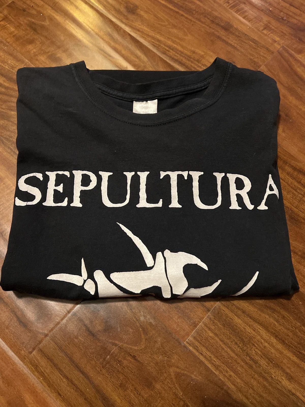 Band Tees VINTAGE SEPULTURA CLASSIC LOGO TEE metal Size US XL / EU 56 / 4 - 3 Thumbnail