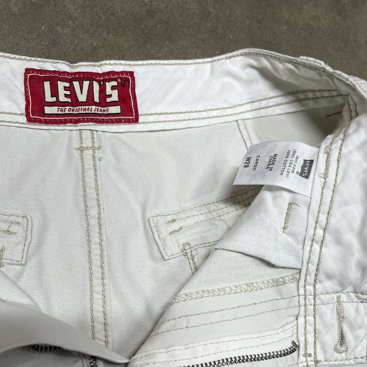 Levi's Vintage Levi’s 90s Distressed y2k Carrier Cargo Shorts Size US 29 - 7 Thumbnail