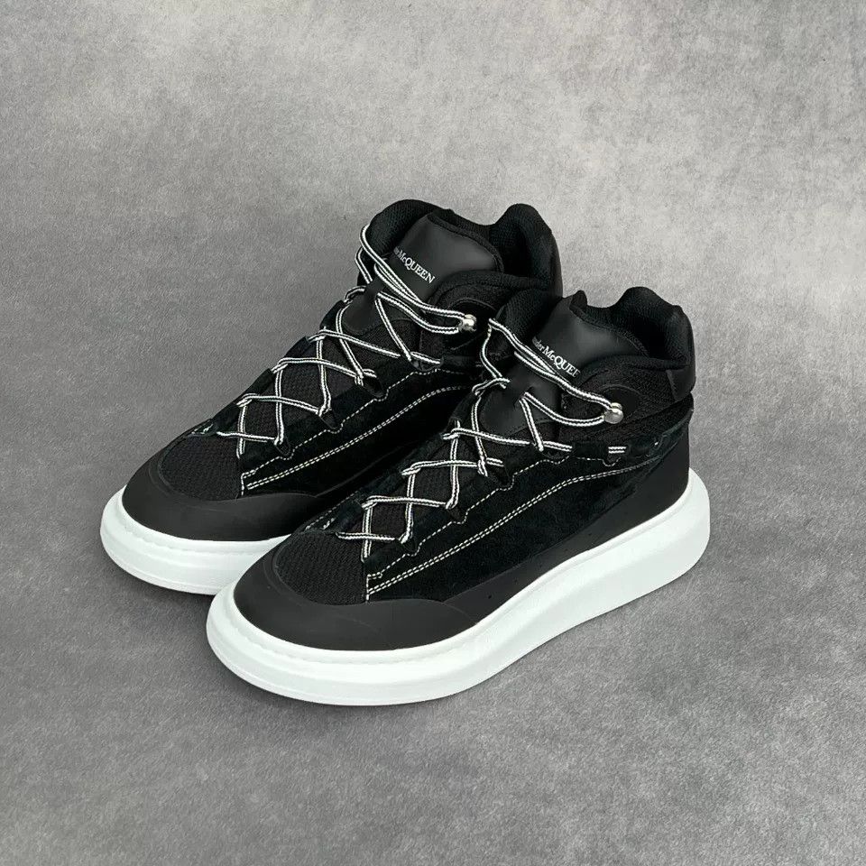 Alexander McQueen Alexander McQueen Casual Lowtop Sneakers 11 Men Size US 11 / EU 44 - 1 Thumbnail