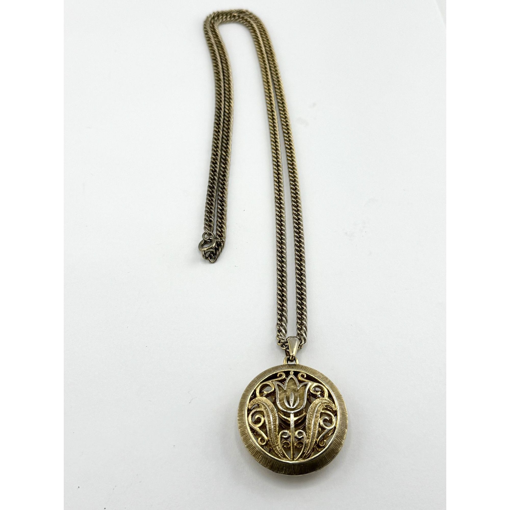 Vintage Vintage double sided floral pendant necklace Size ONE SIZE - 1 Thumbnail