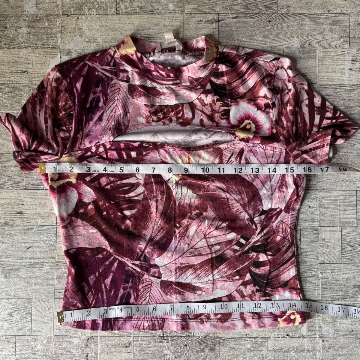 Guess Guess, Floral, Mock Neck Cropped Top Size M / US 6-8 / IT 42-44 - 9 Thumbnail