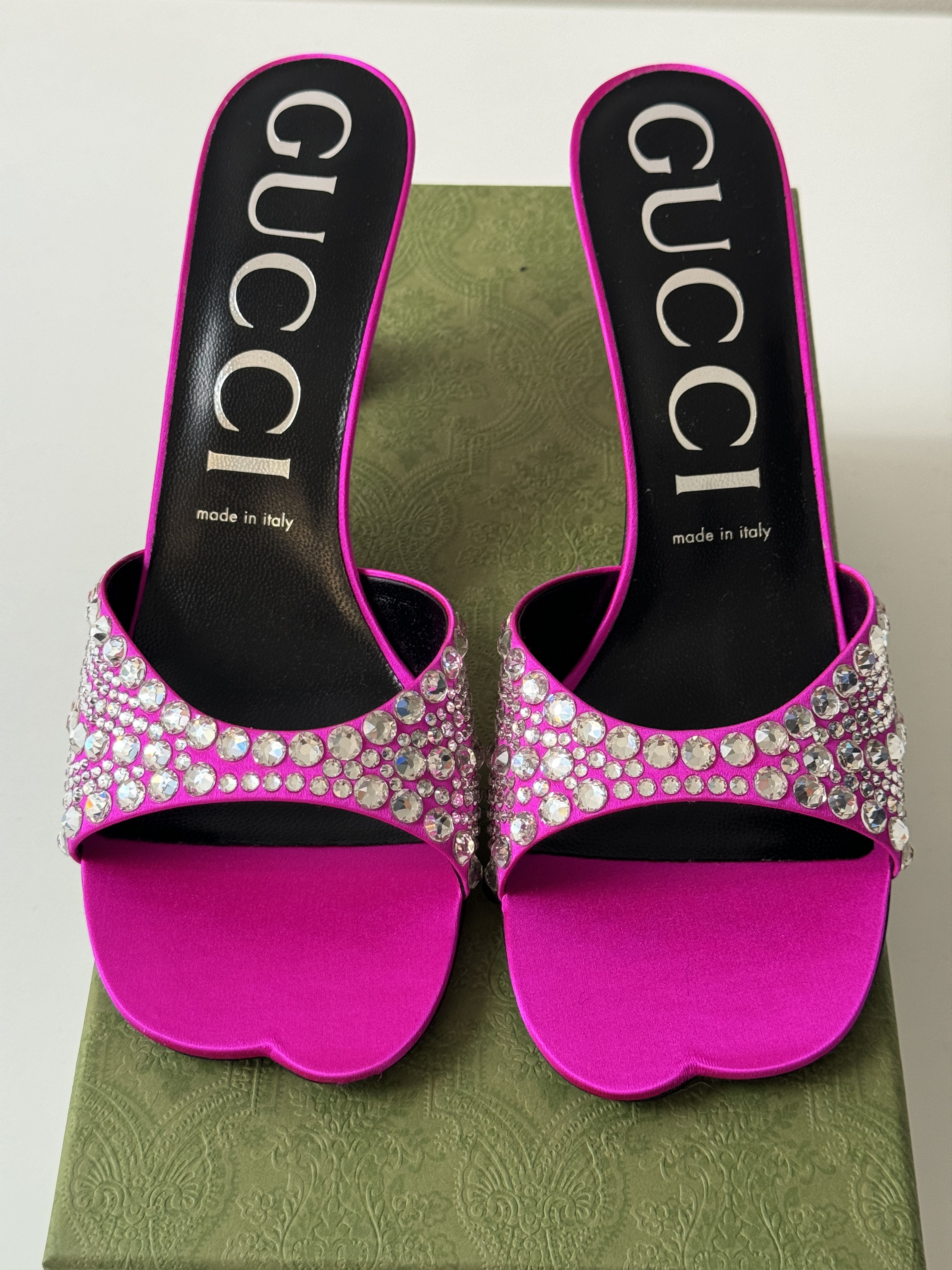 Gucci size 38.5G - Gucci Sandal Crystal Galactica Pink Slide Size US 8.5 / IT 38.5 - 4 Thumbnail