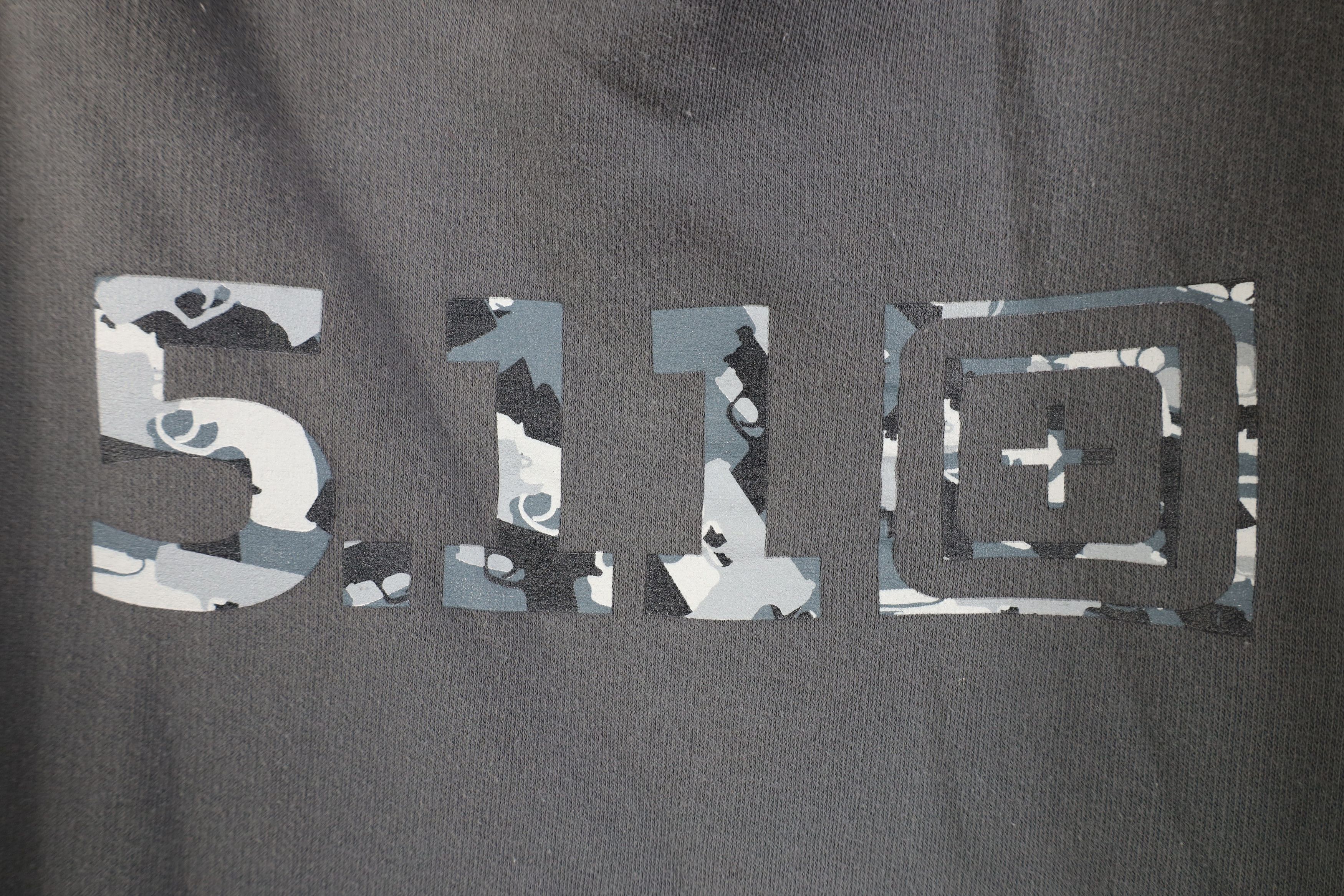 Vintage 5.11 Tactical Series Spell Out Camouflage Hoodie Sweatshirt Size US L / EU 52-54 / 3 - 4 Thumbnail