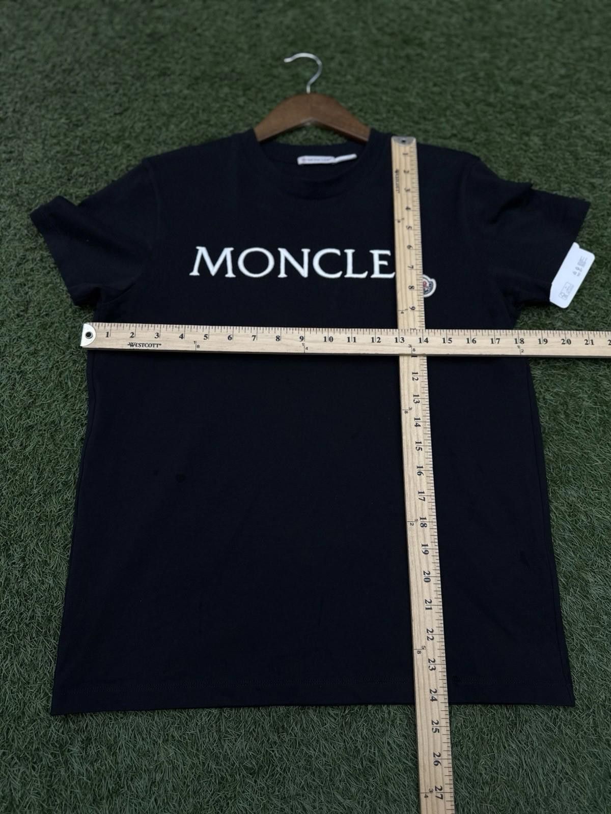 Moncler Moncler Logo Embroidered T-shirt Black Women Small Black Size S / US 4 / IT 40 - 6 Thumbnail
