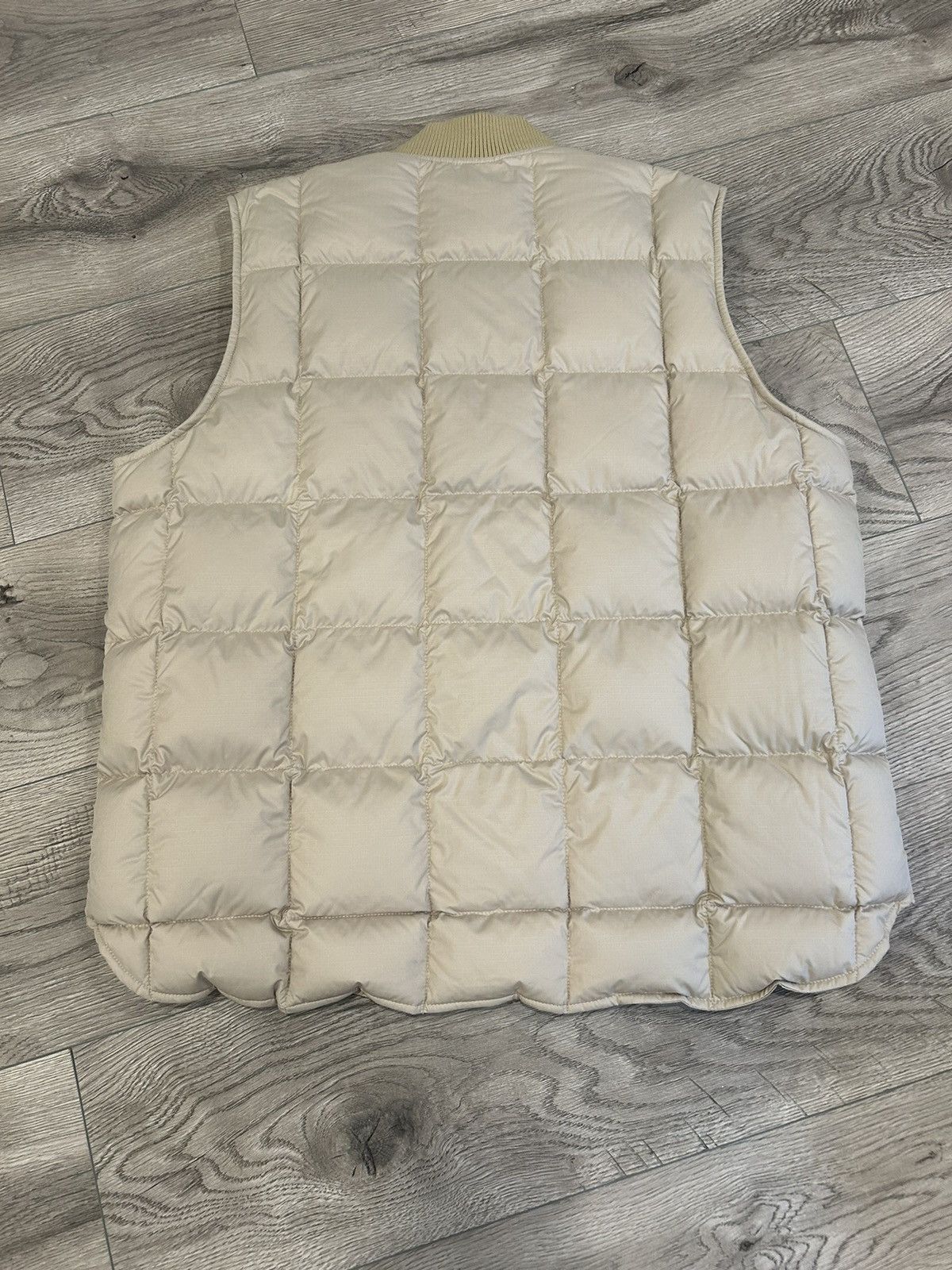 Eddie Bauer × JJJJound Jjjjound Eddie Bauer Vest Size US L / EU 52-54 / 3 - 2 Thumbnail