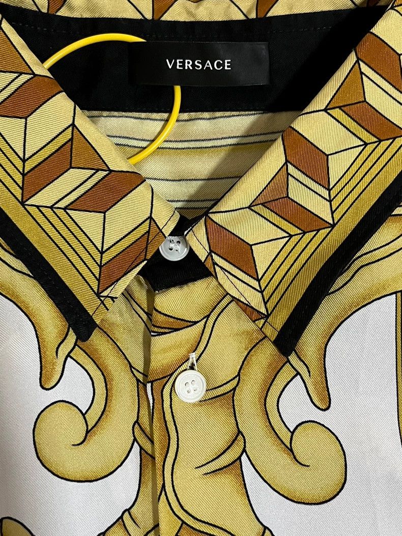 Versace Versace Printed shirts Size US XL / EU 56 / 4 - 3 Thumbnail