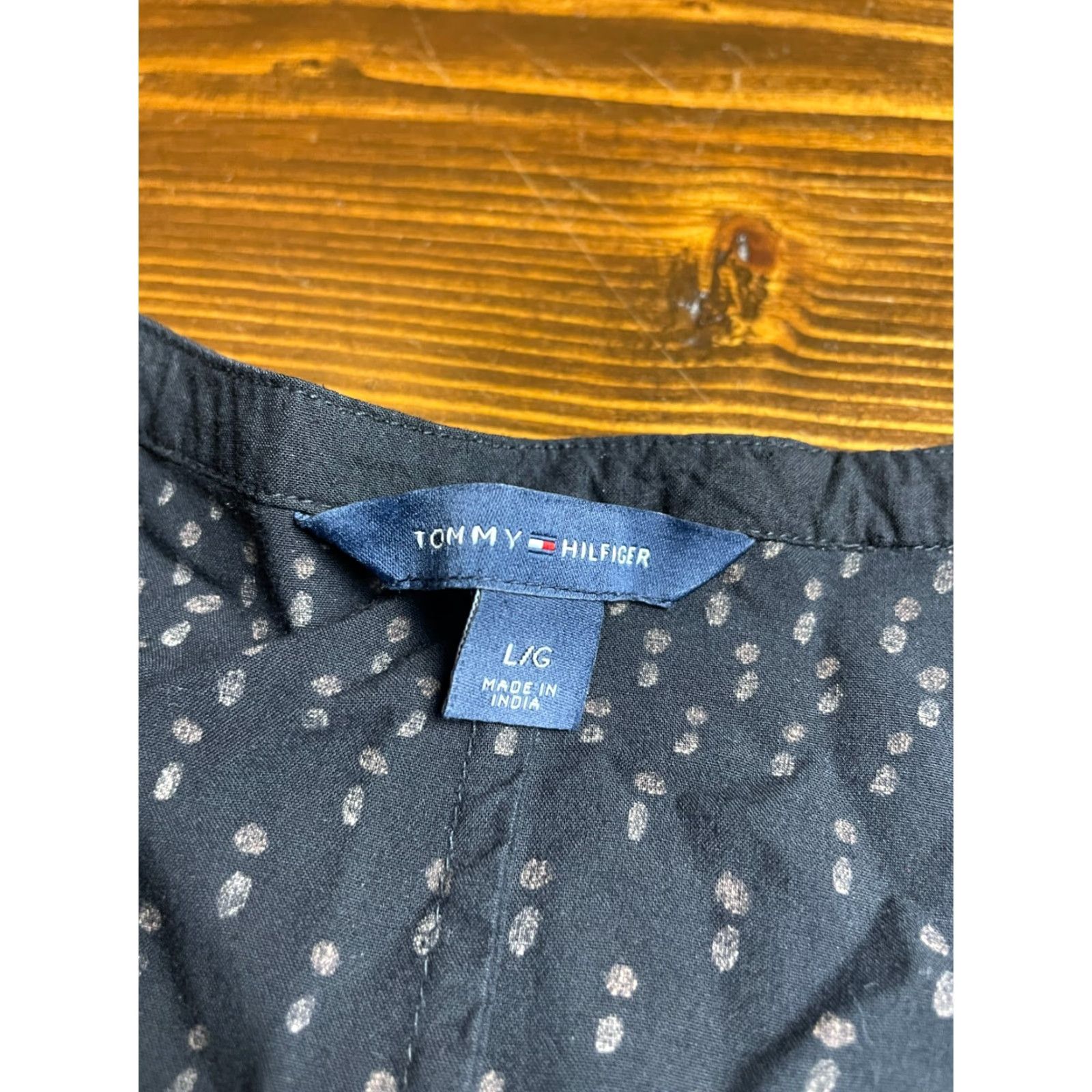 Tommy Hilfiger Tommy Hilfiger Shirt Women's Large Black Brown Embroidered Casual T-Shirt Size L / US 10 / IT 46 - 6 Thumbnail