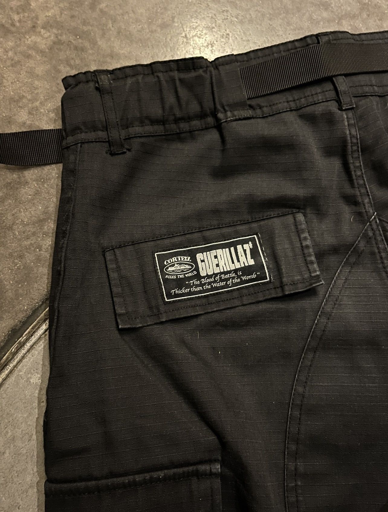 Corteiz Corteiz Guerillaz Cargos - triple black Size US 29 - 2 Thumbnail