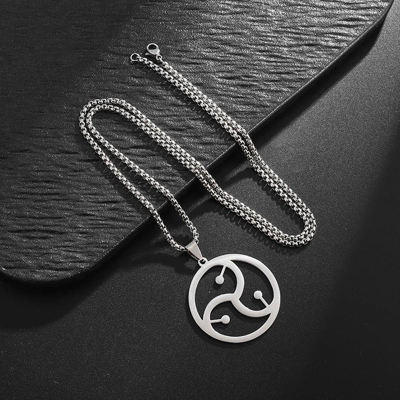Vintage Glossy Symbol Badge Pendant Necklace Size ONE SIZE - 1 Thumbnail