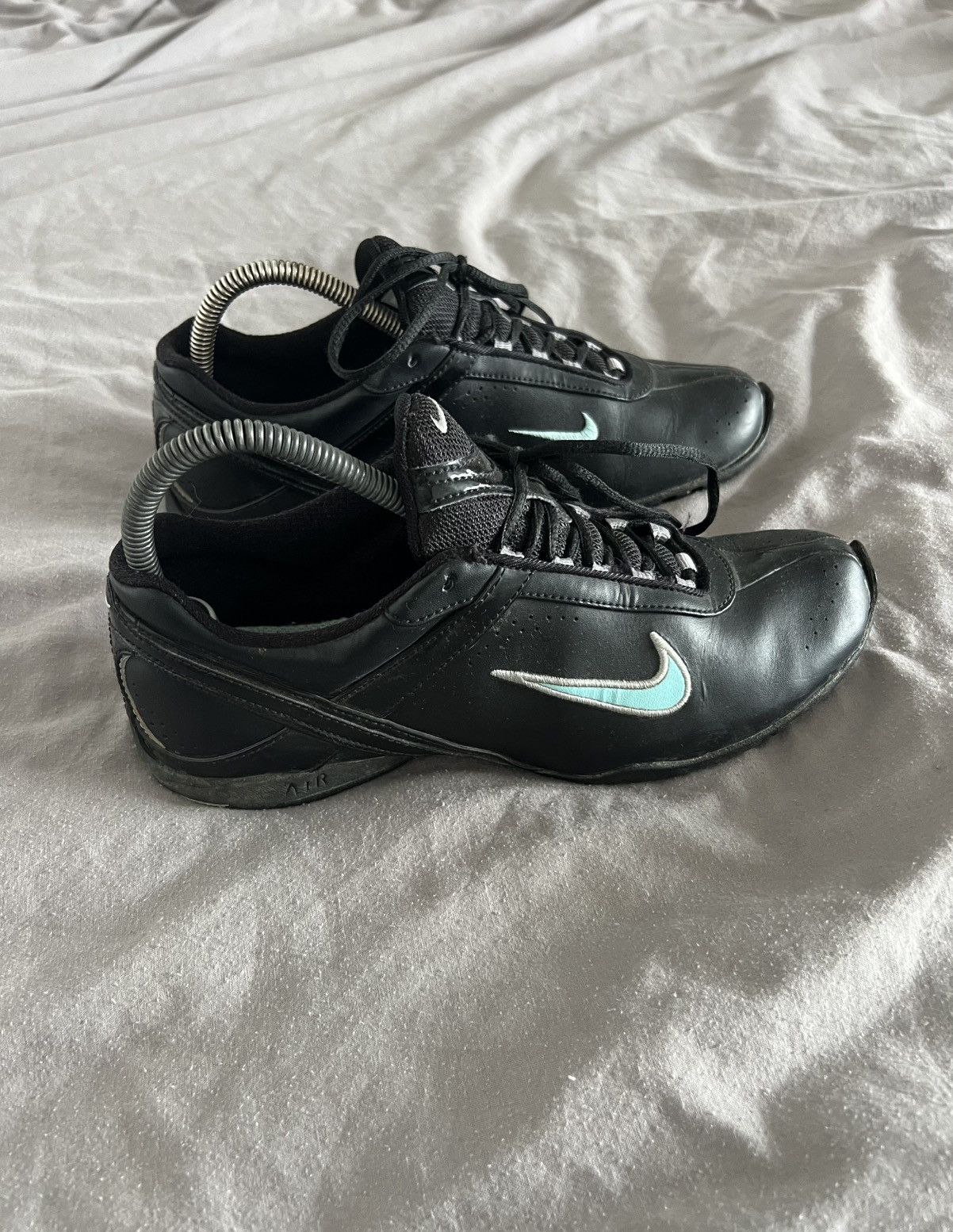 Nike Y2k Nike Leather Low Sneakers Vintage 38.5 Size US 8.5 / IT 38.5 - 2 Thumbnail