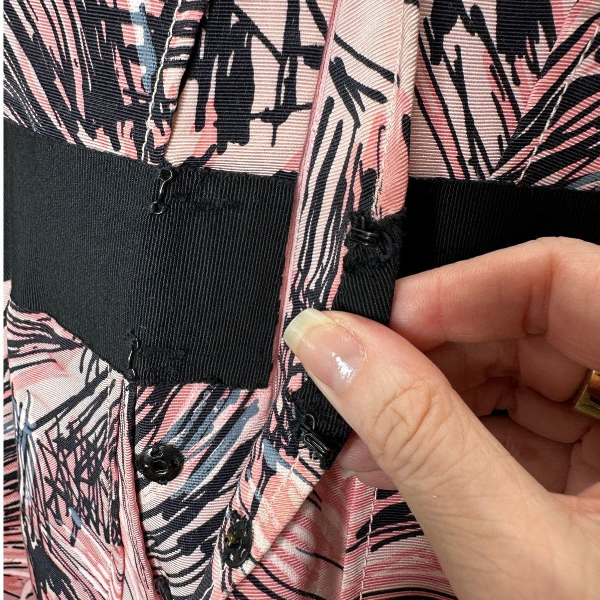 Carolina Herrera NWT Carolina Herrera Pink Parasol Print Strapless Dress S Size S / US 4 / IT 40 - 9 Thumbnail