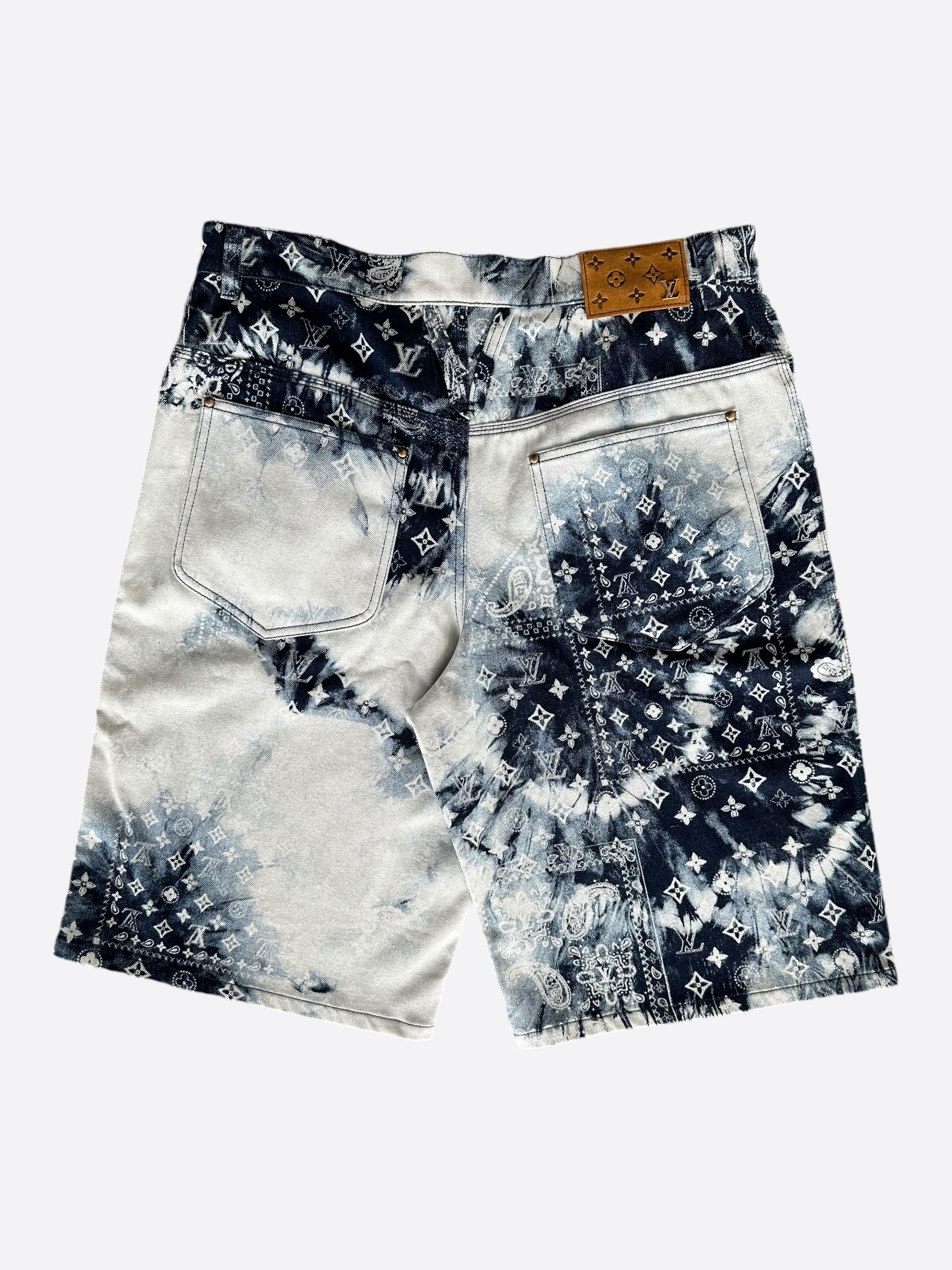 Louis Vuitton Louis Vuitton Blue Bleached Bandana Monogram Denim Shorts Size US 34 / EU 50 - 2 Thumbnail
